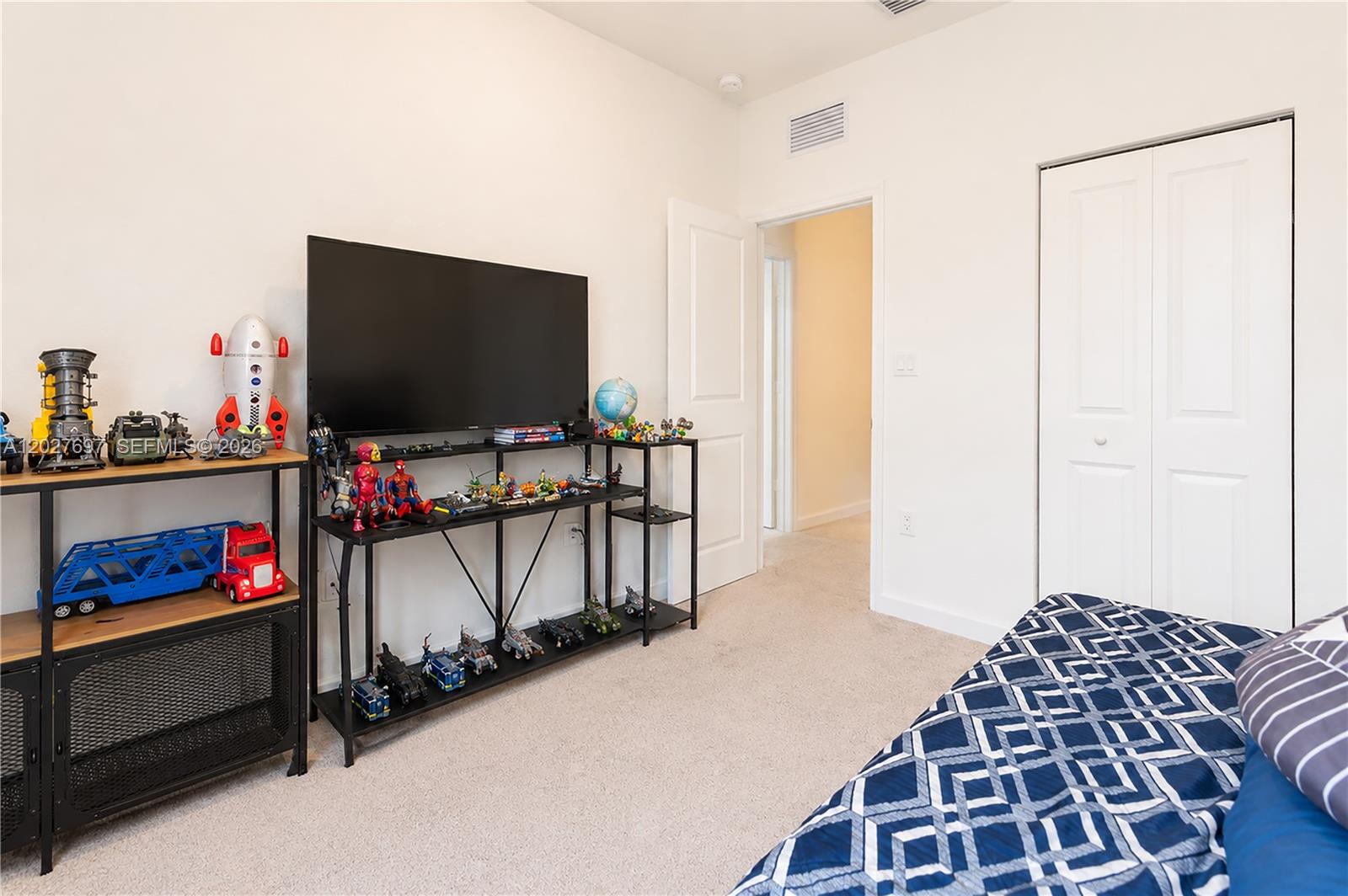 PINE ISLE - Residential