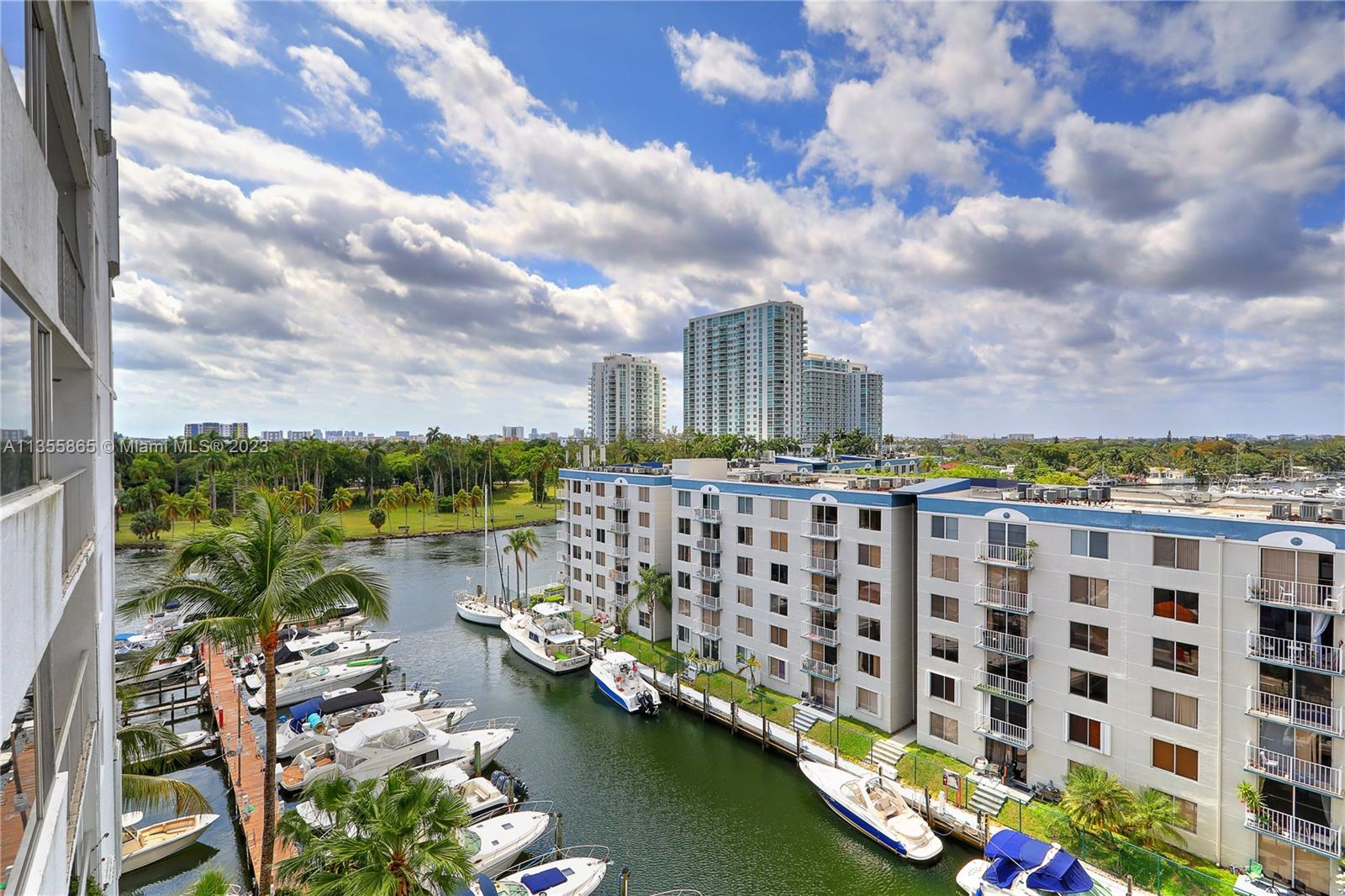 RIVER RUN CONDO PH I - Residential