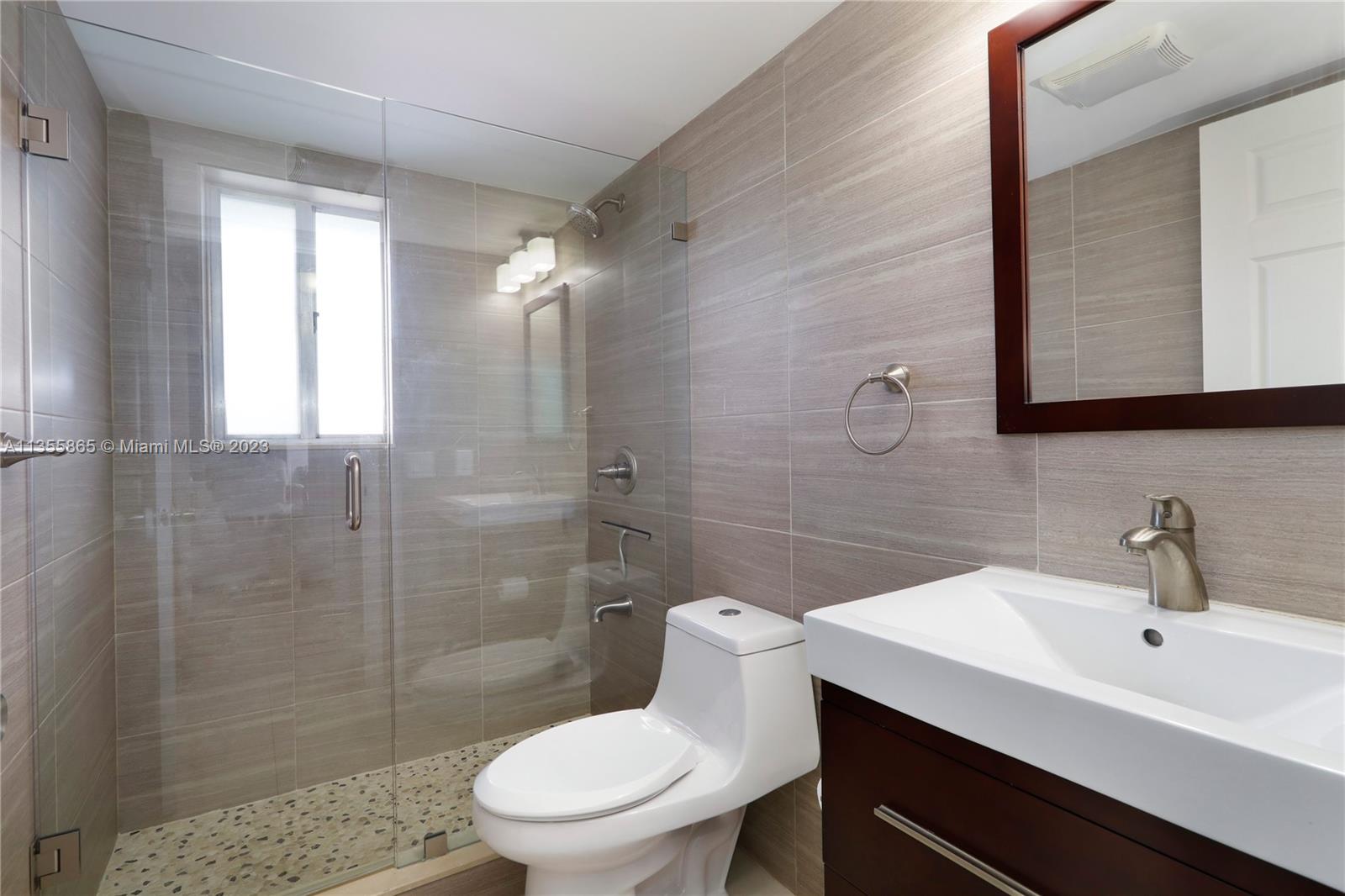 RIVER RUN CONDO PH I - Residential