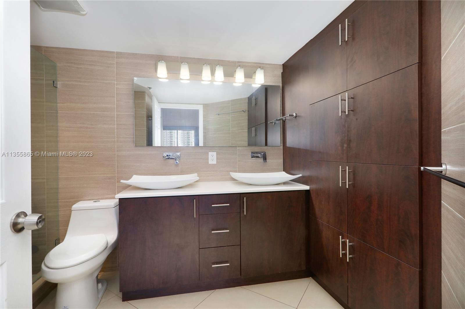RIVER RUN CONDO PH I - Residential
