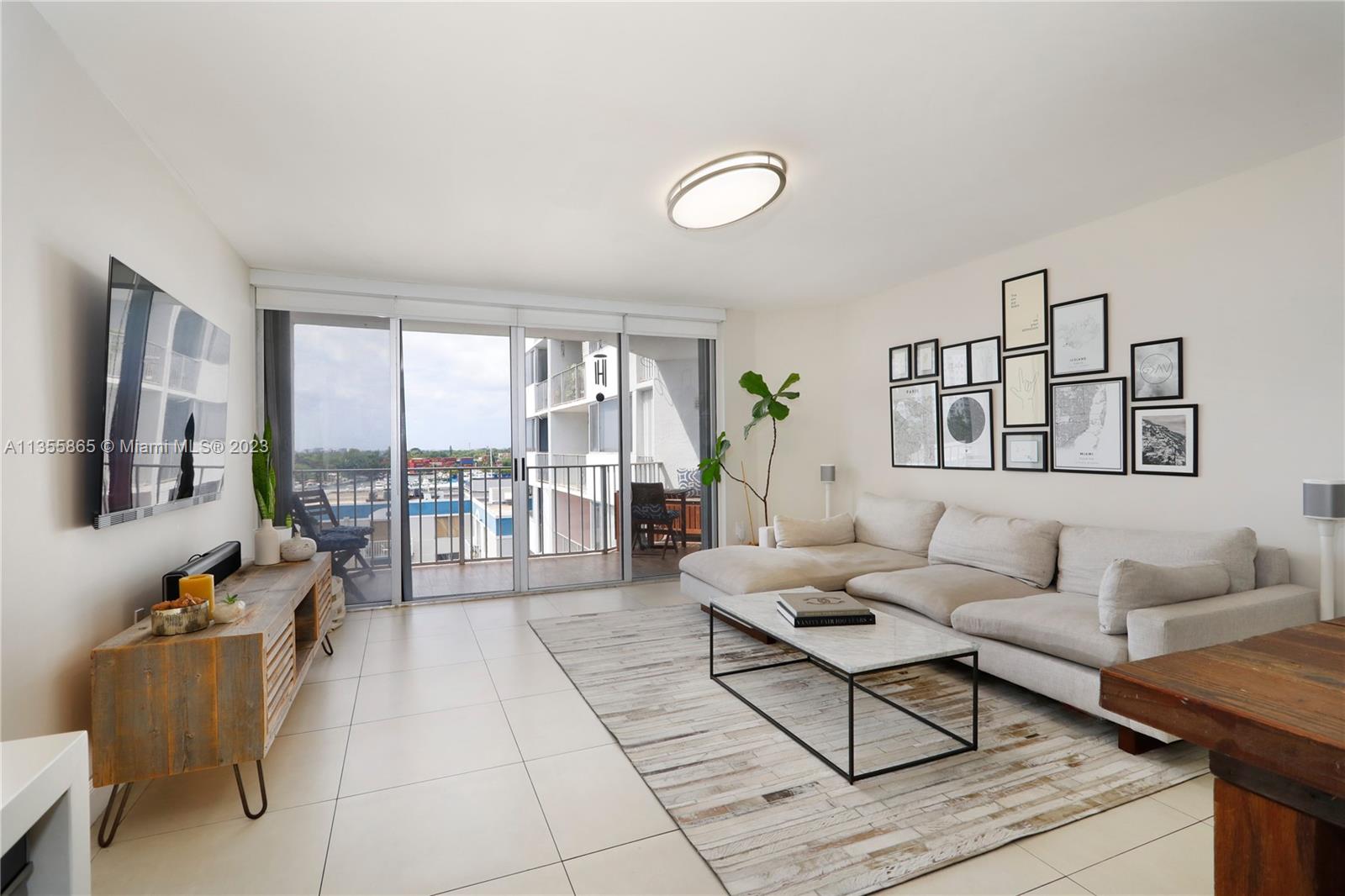 RIVER RUN CONDO PH I - Residential