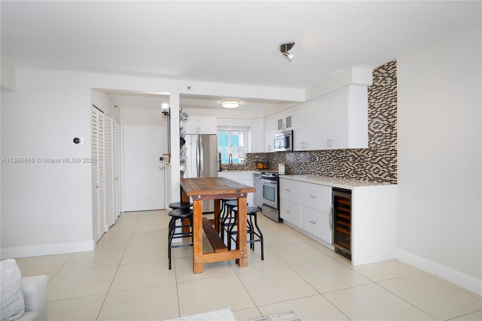 RIVER RUN CONDO PH I - Residential