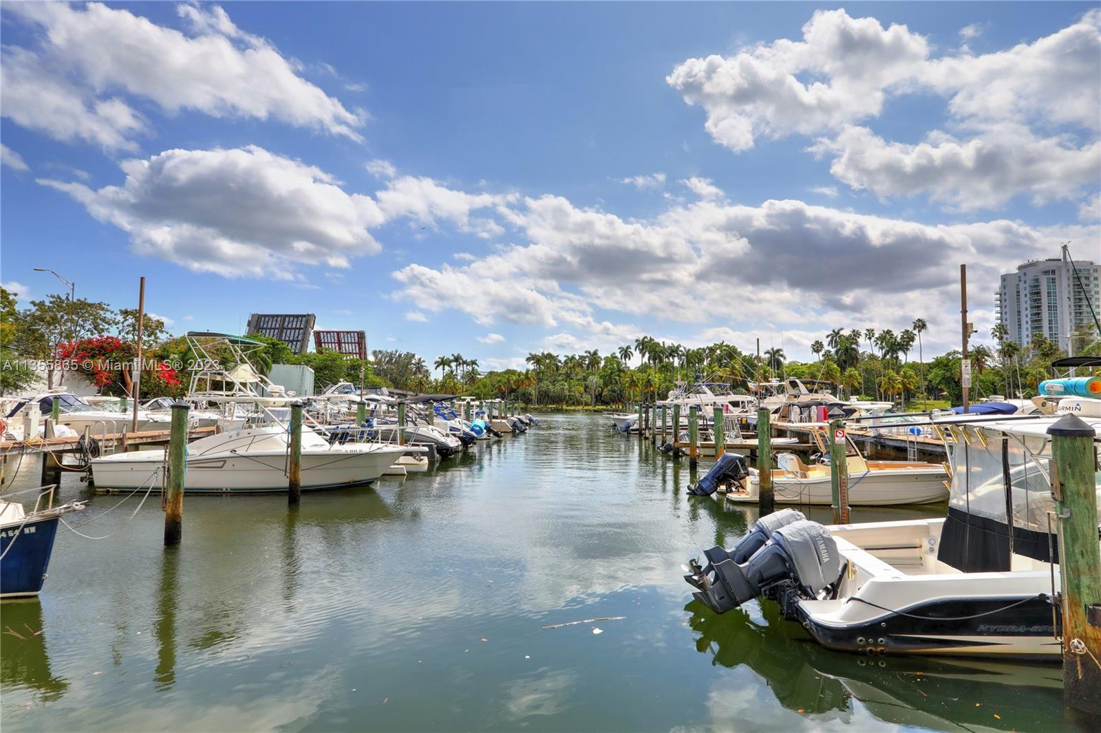 RIVER RUN CONDO PH I - Residential