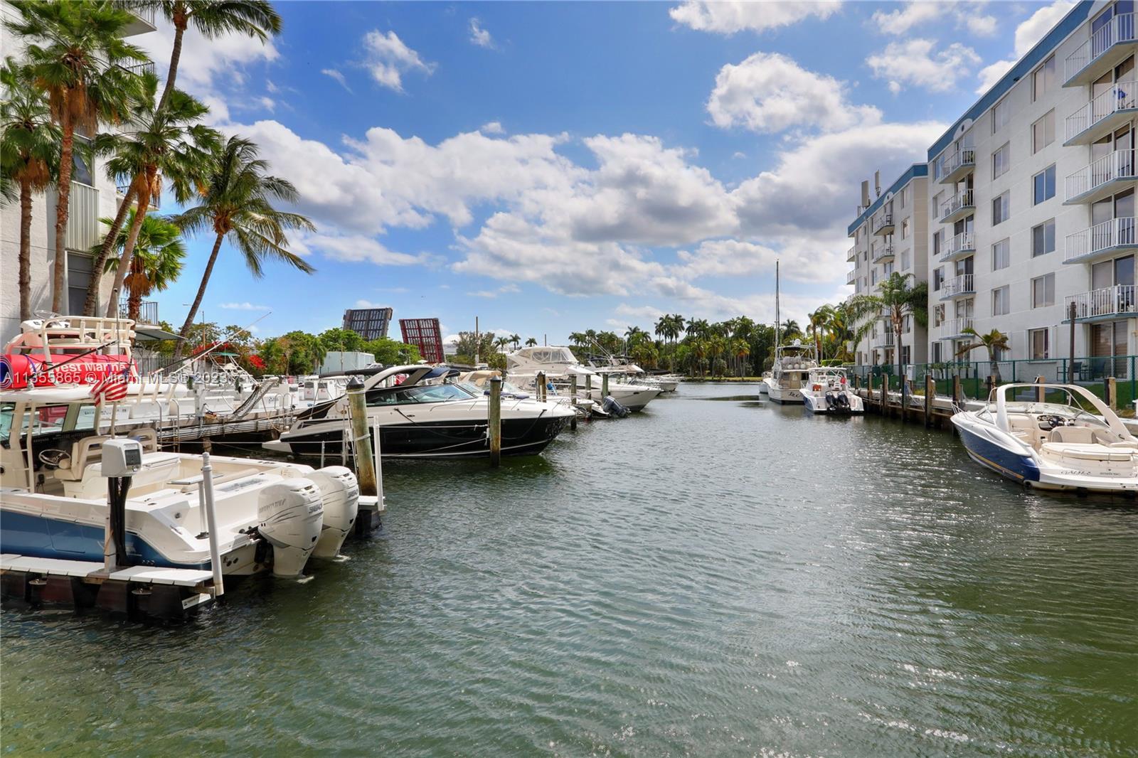 RIVER RUN CONDO PH I - Residential