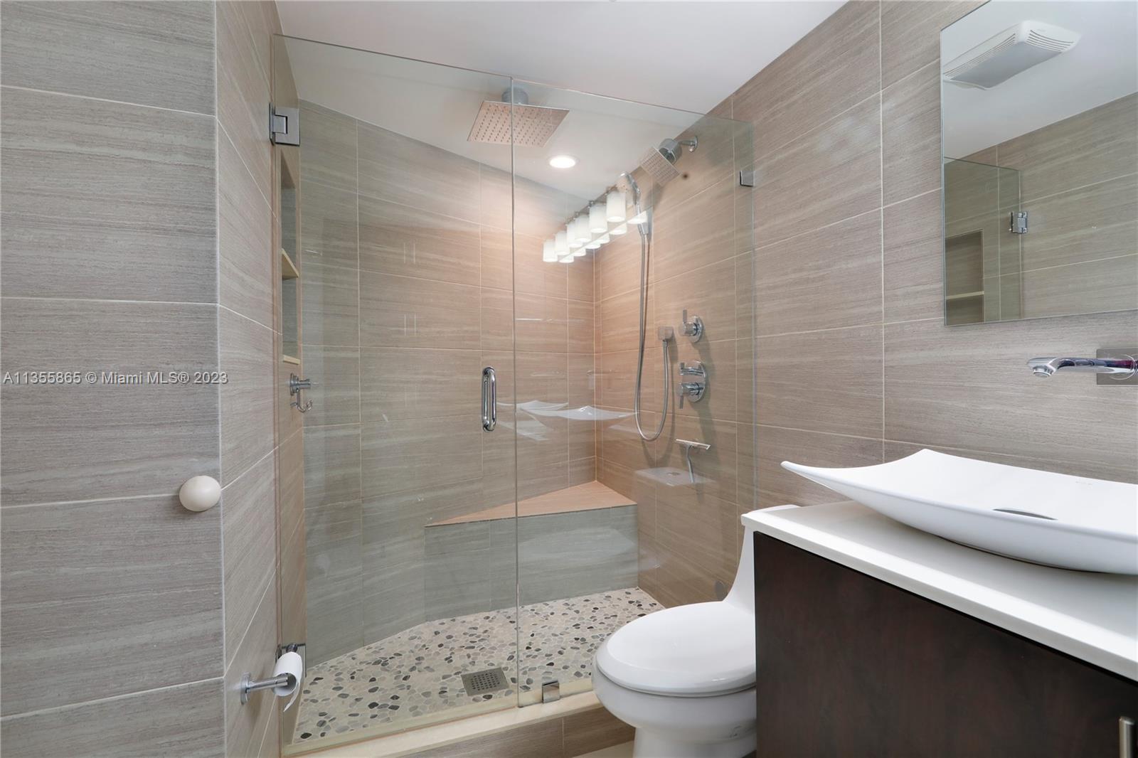 RIVER RUN CONDO PH I - Residential