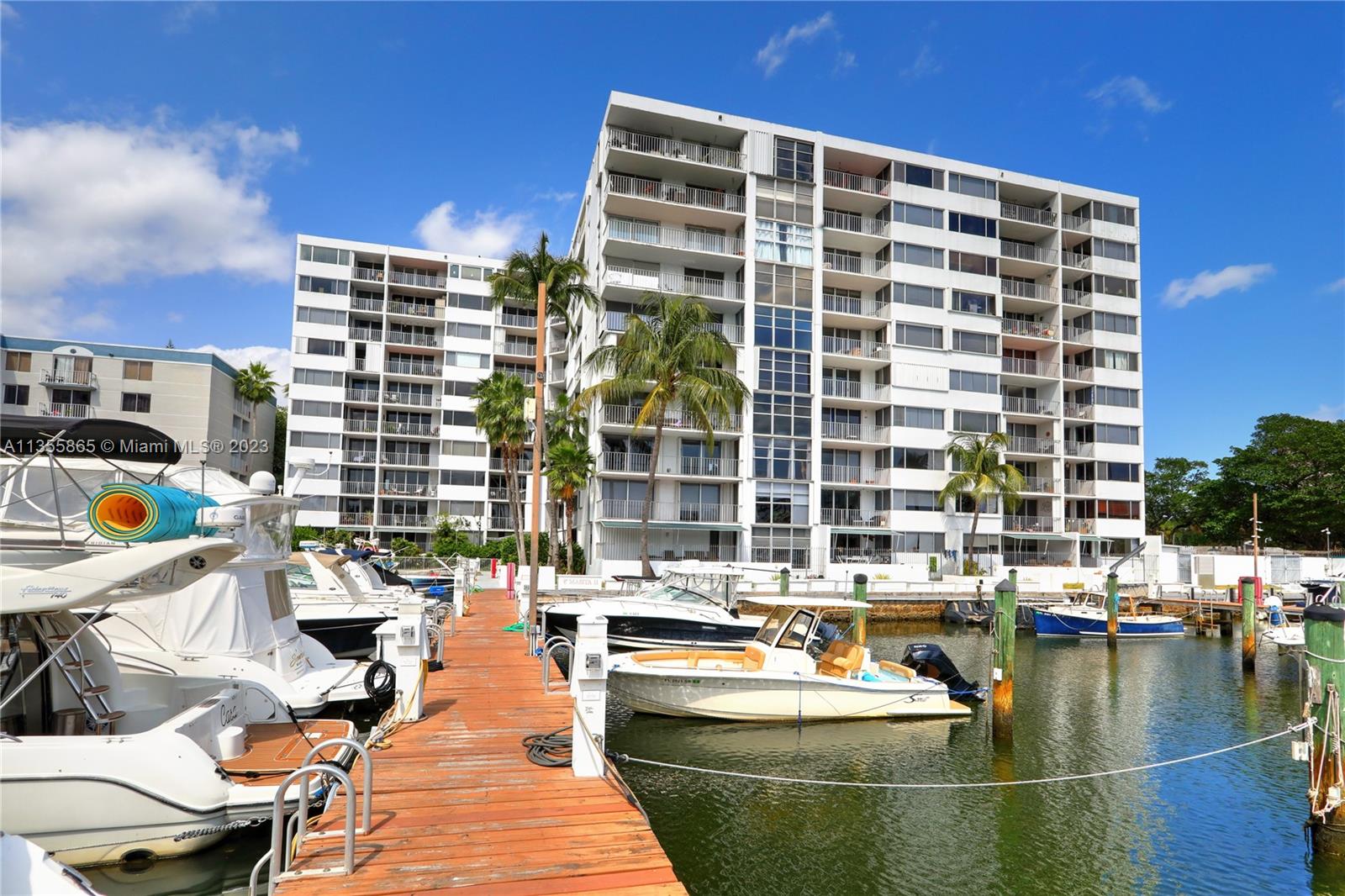 RIVER RUN CONDO PH I - Residential