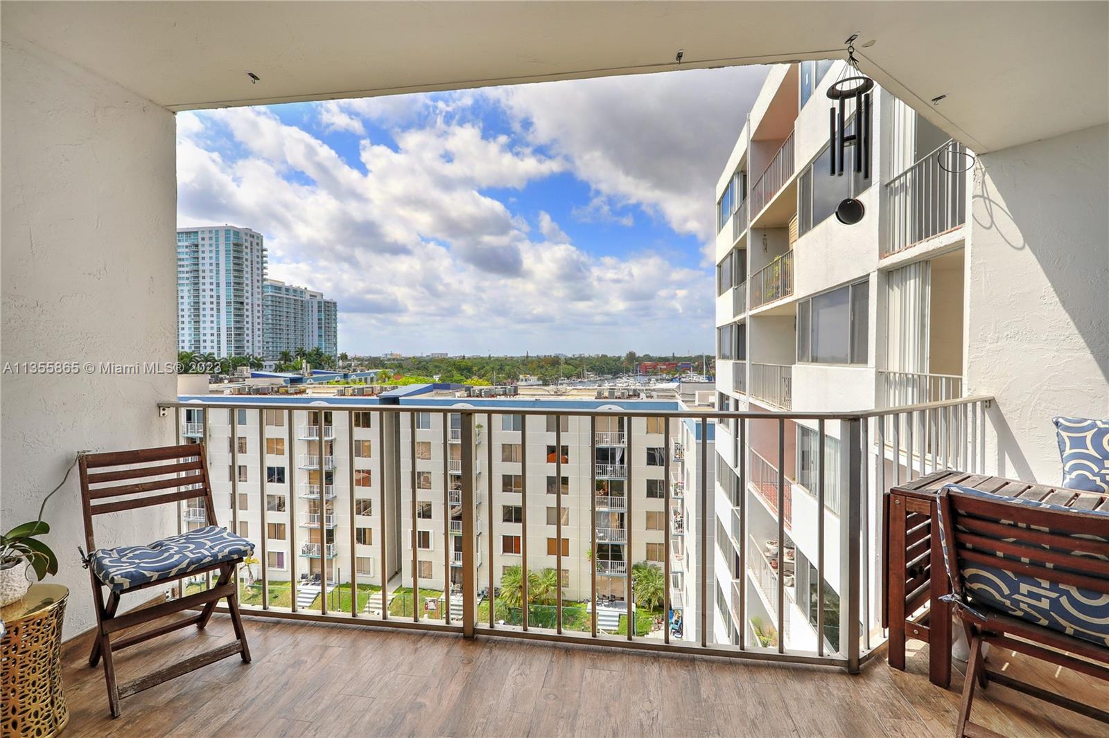 RIVER RUN CONDO PH I - Residential