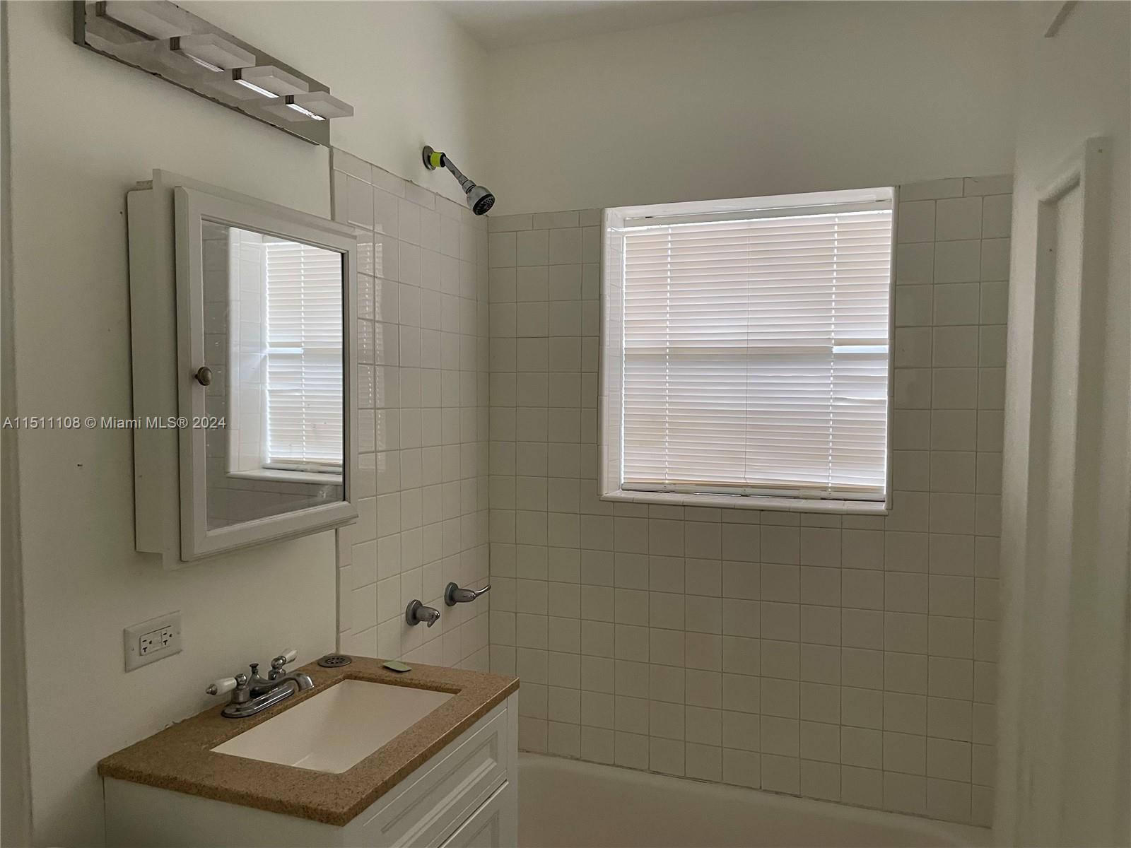 BLOUNT BROS POMPANO BEACH - Residential Lease