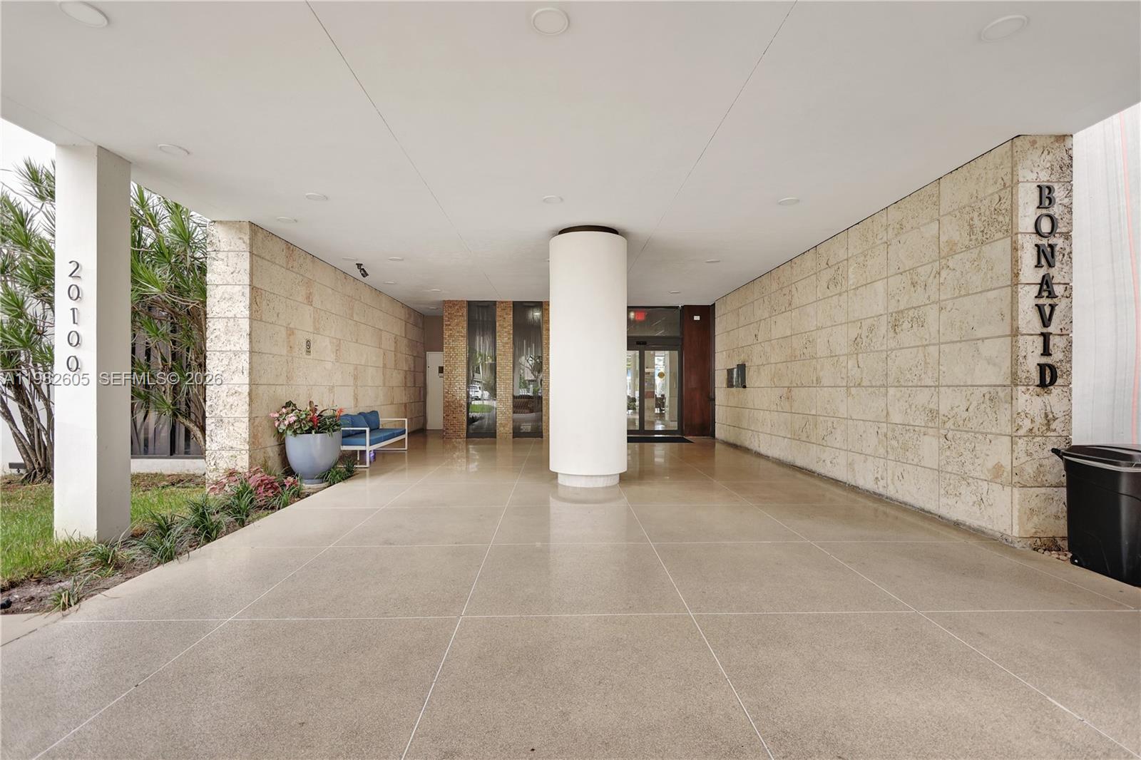 BONAVIDA CONDO - Residential