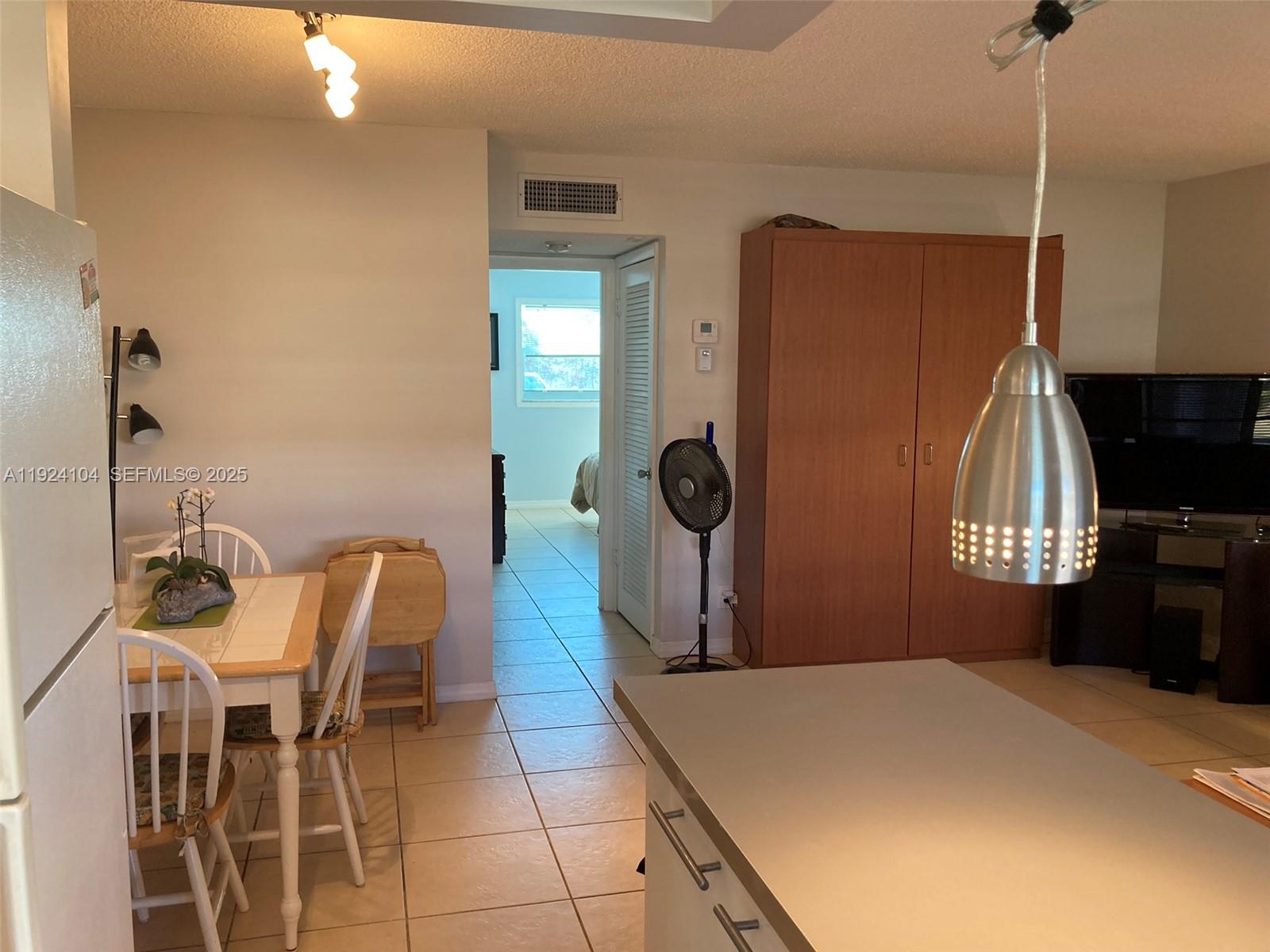 BEVERLY HILLS CONDO NUMBE - Residential