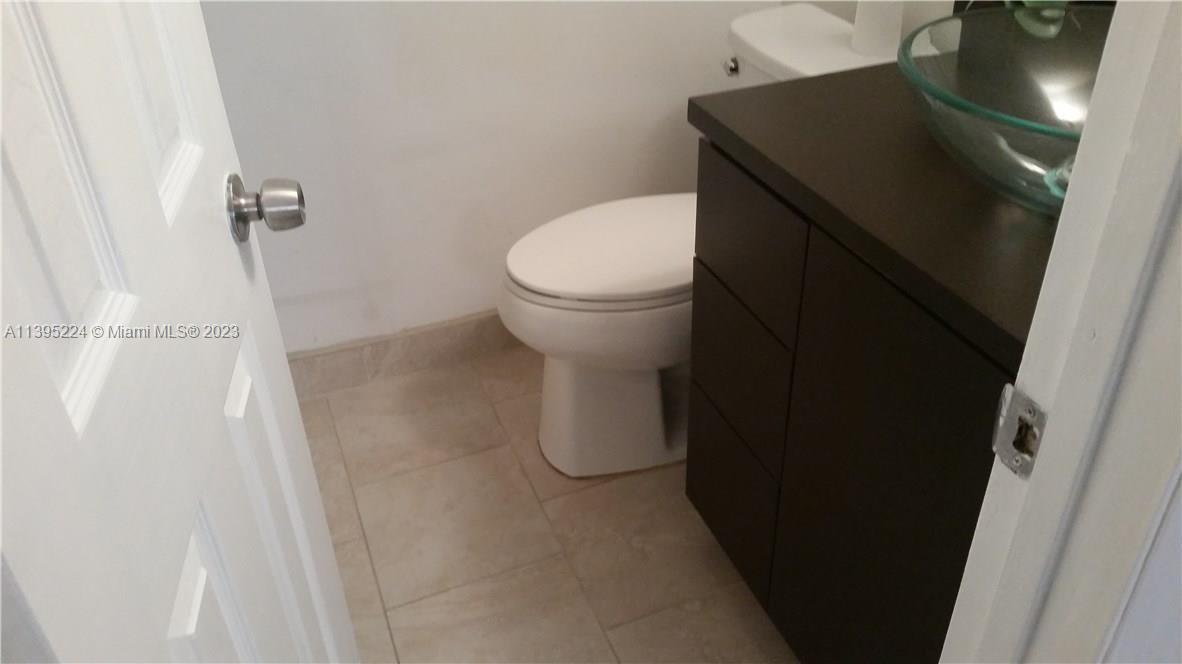 SOUTH FLAGLER CONDO - Residential Lease