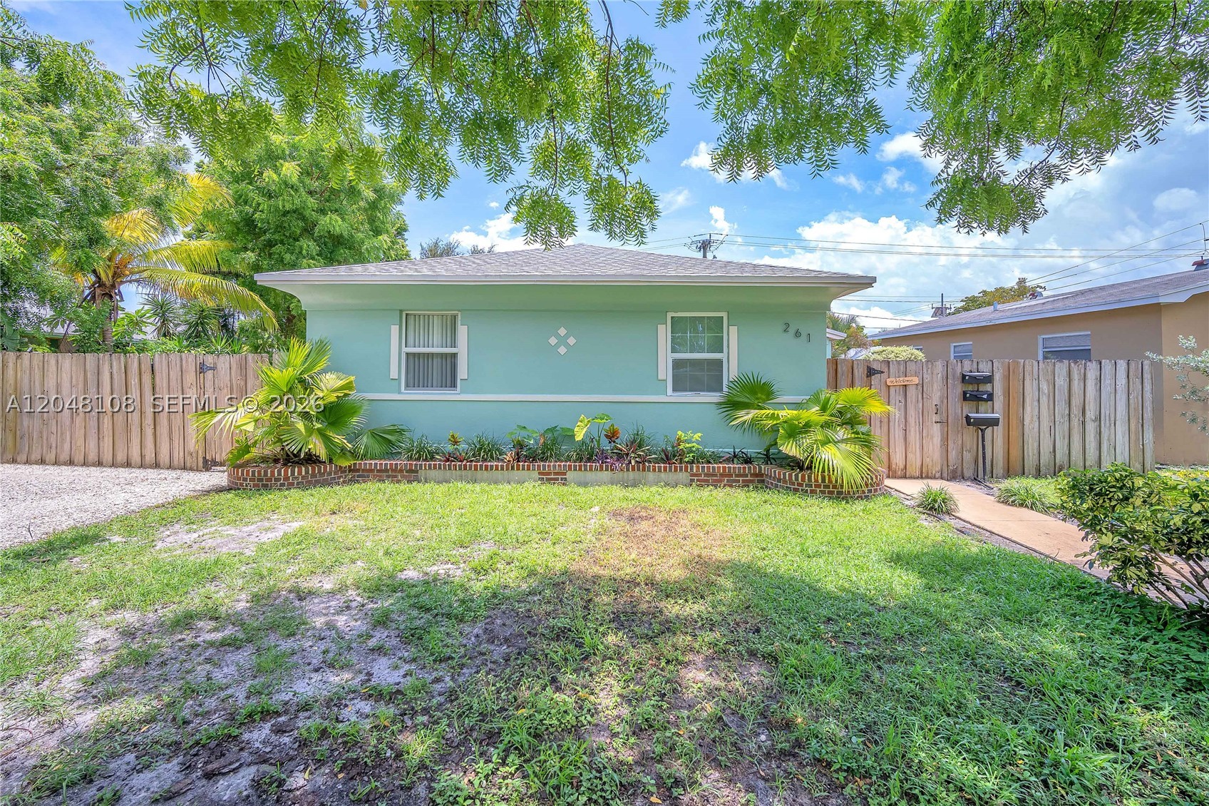 NORTH HOLLYWOOD - Residential Lease
