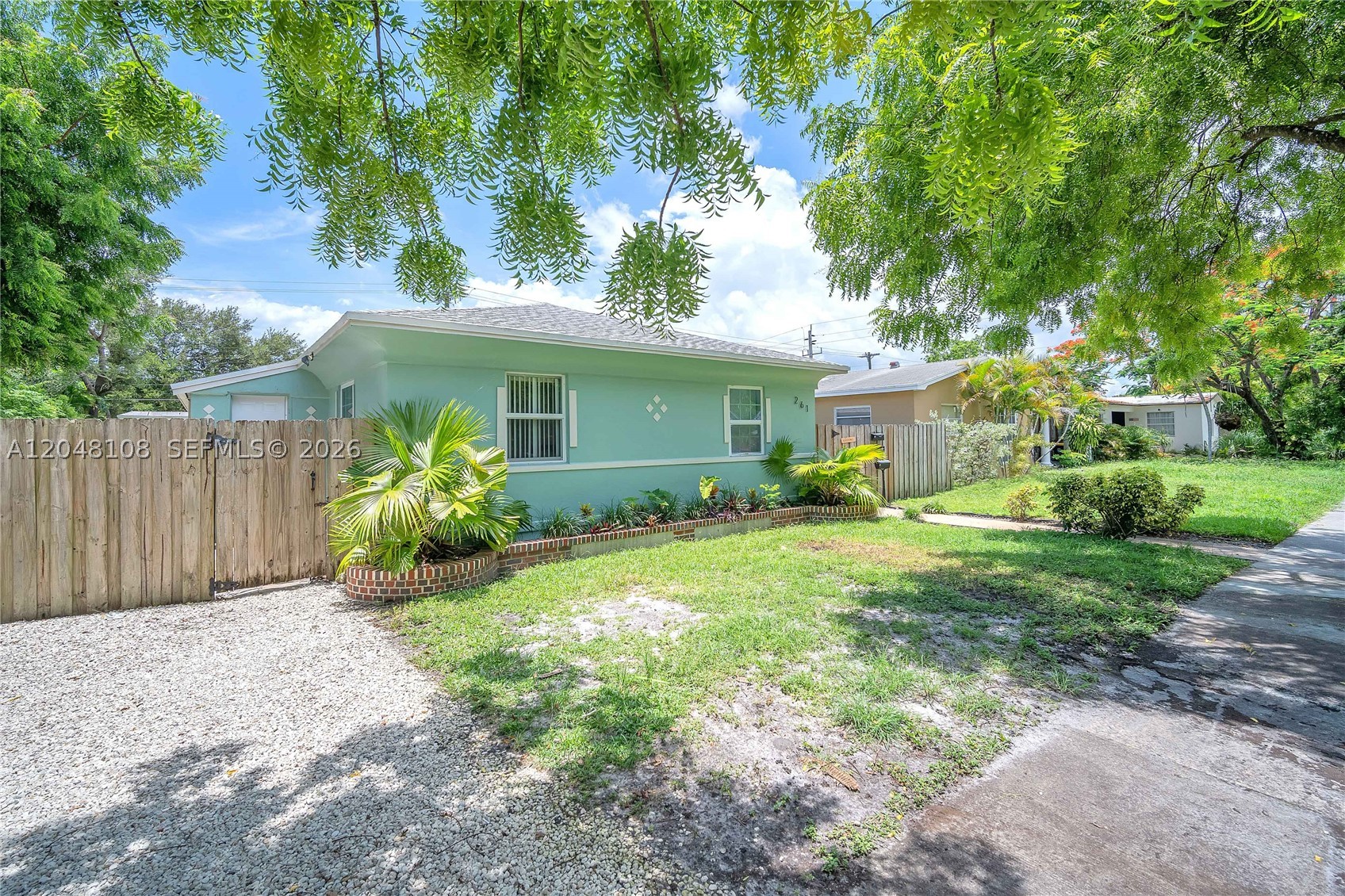 NORTH HOLLYWOOD - Residential Lease