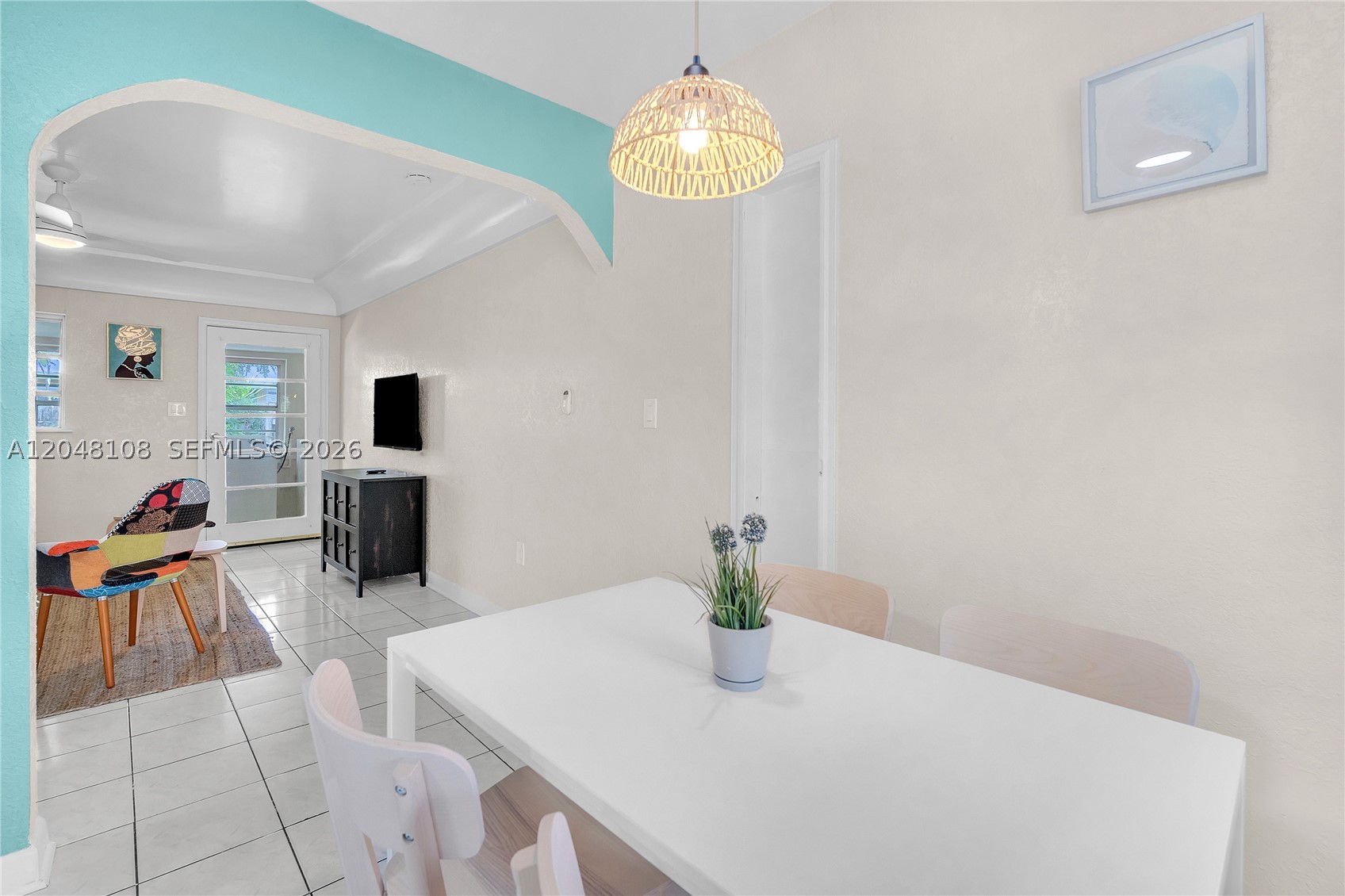 NORTH HOLLYWOOD - Residential Lease