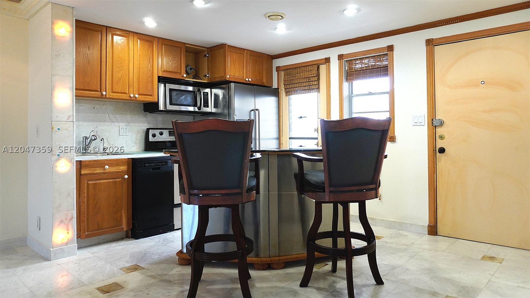 MEADOWBROOK TOWERS CONDO - Residential Lease