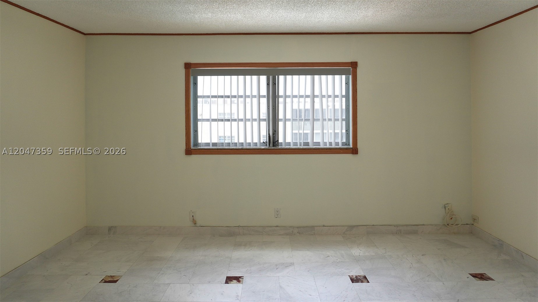 MEADOWBROOK TOWERS CONDO - Residential Lease