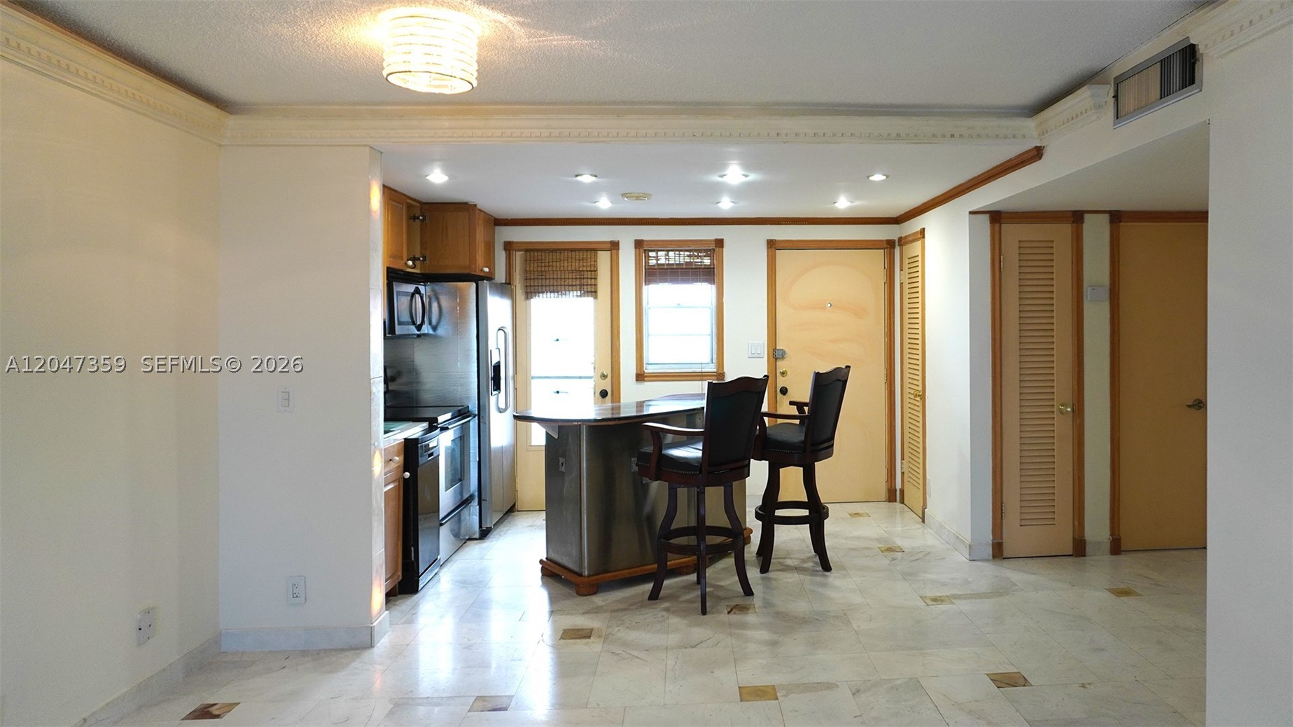 MEADOWBROOK TOWERS CONDO - Residential Lease