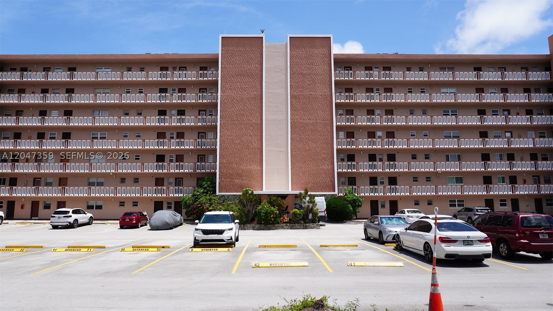 MEADOWBROOK TOWERS CONDO - Residential Lease