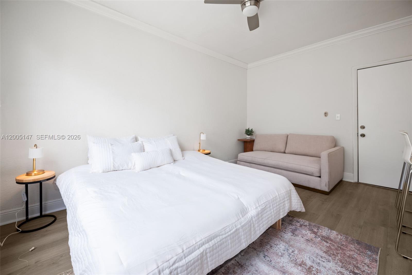 MENORES CONDO - Residential
