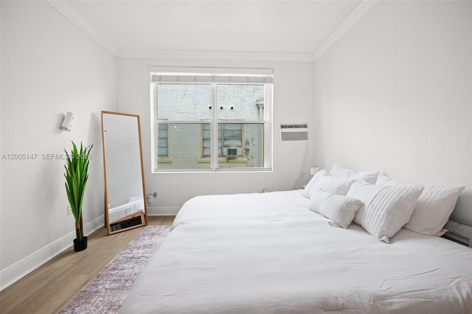 MENORES CONDO - Residential