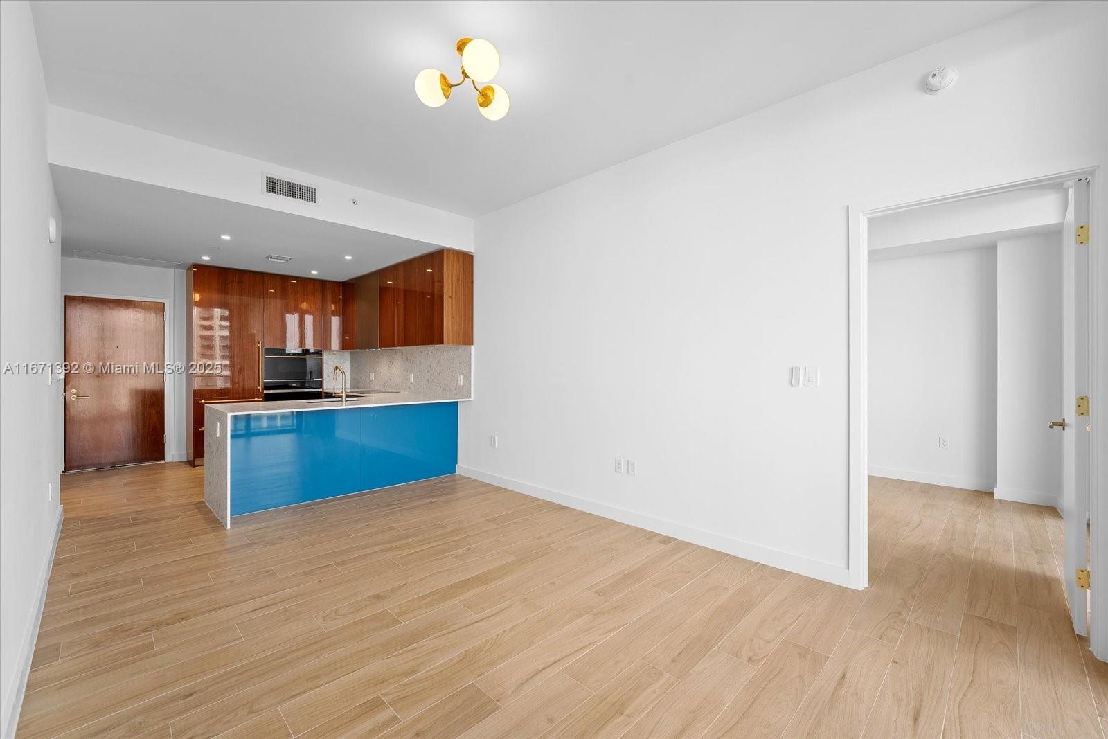 RHODES AMD NEW BISC - Residential Lease