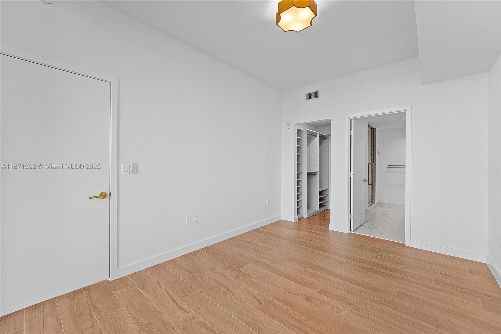 RHODES AMD NEW BISC - Residential Lease