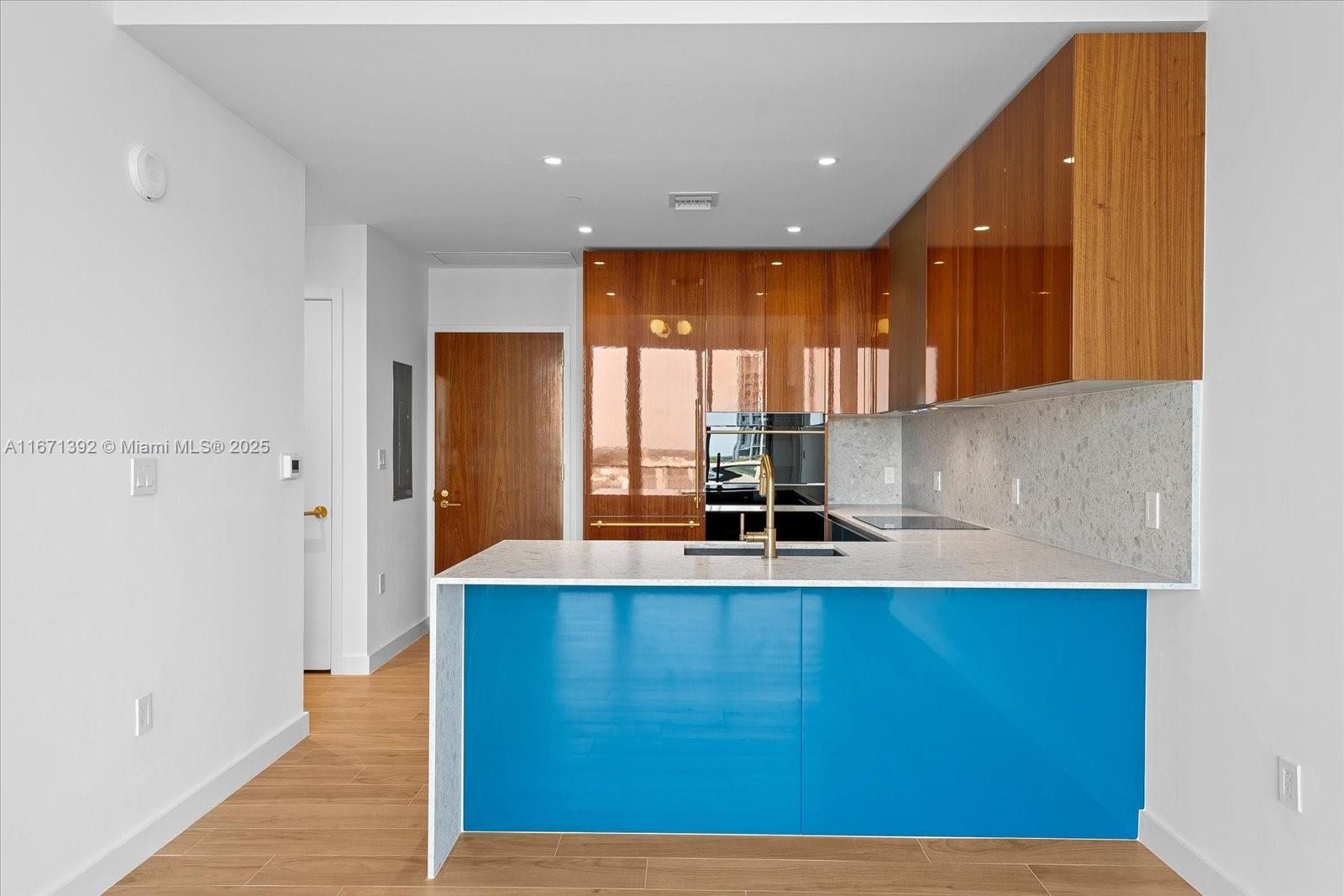 RHODES AMD NEW BISC - Residential Lease