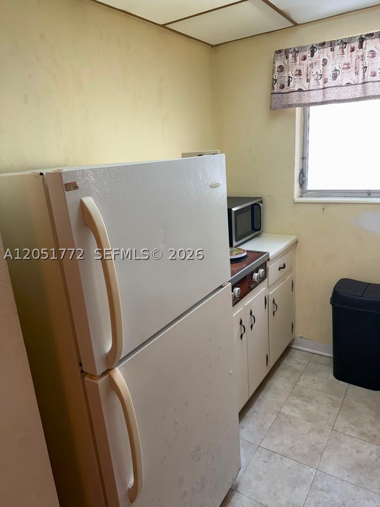 The Beverly Arms Condo - Residential Lease