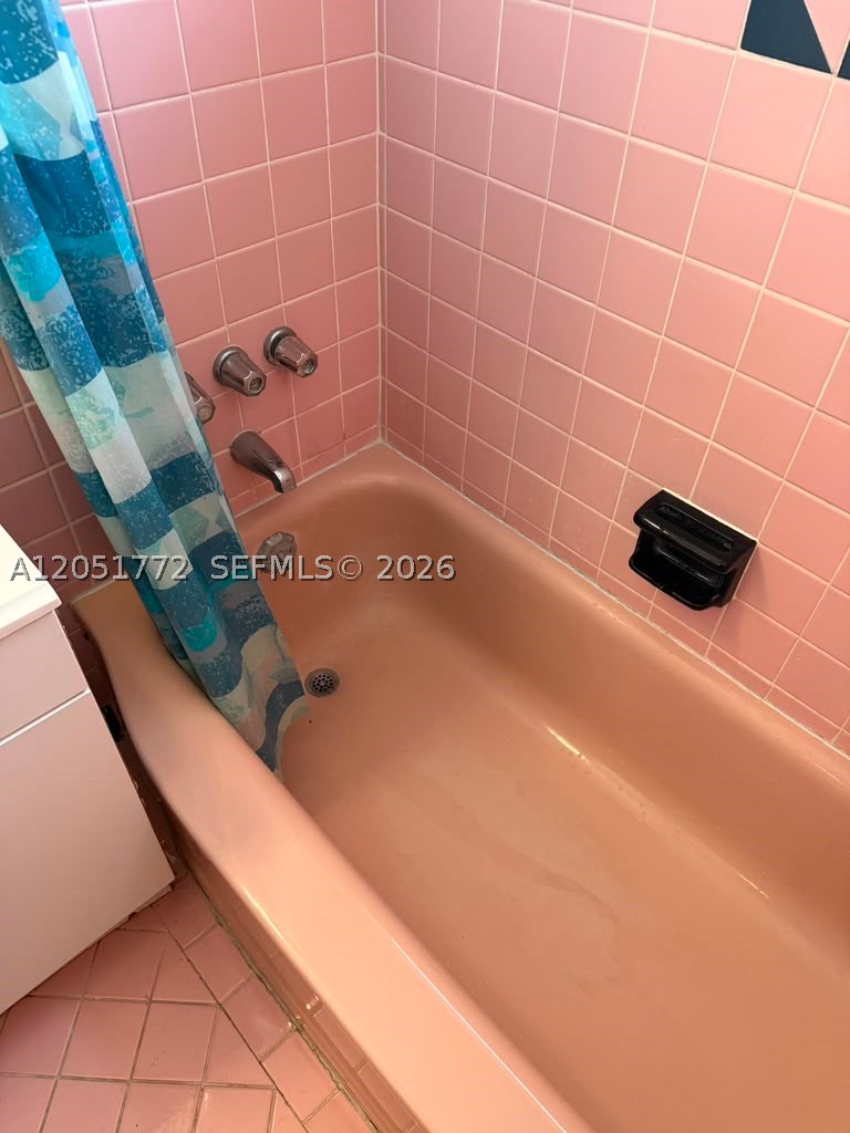 The Beverly Arms Condo - Residential Lease