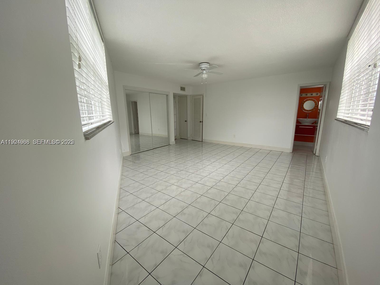 NO BAY WHITE HOUSE NO 1 C - Residential Lease