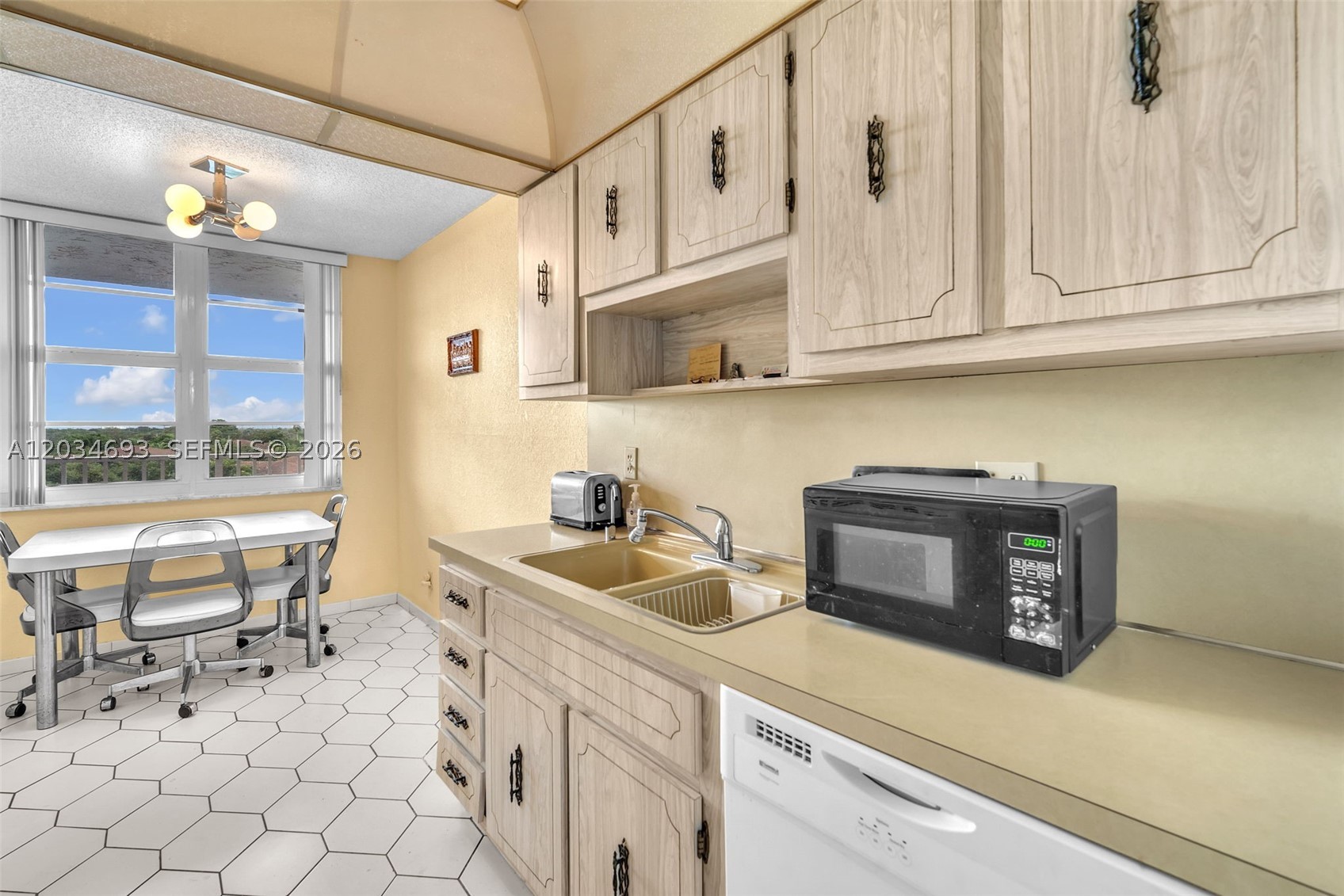 CORONADO AT JACARANDA PHA - Residential