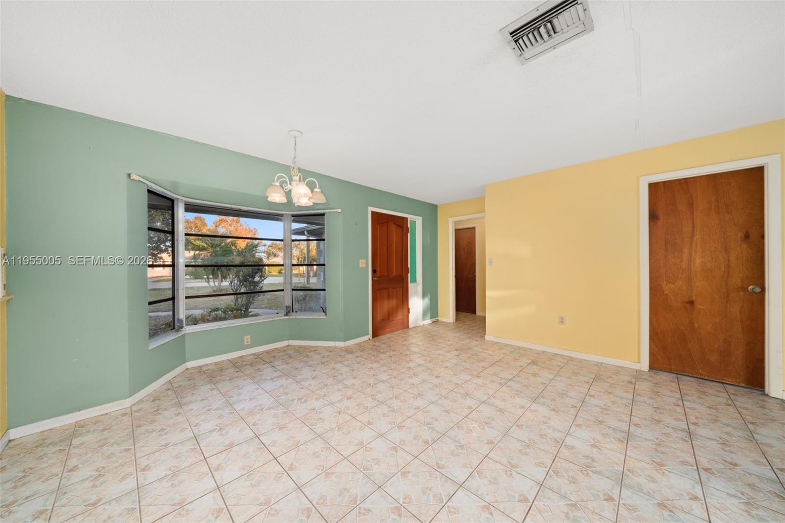 HIGHLAND TOWERS - Residential