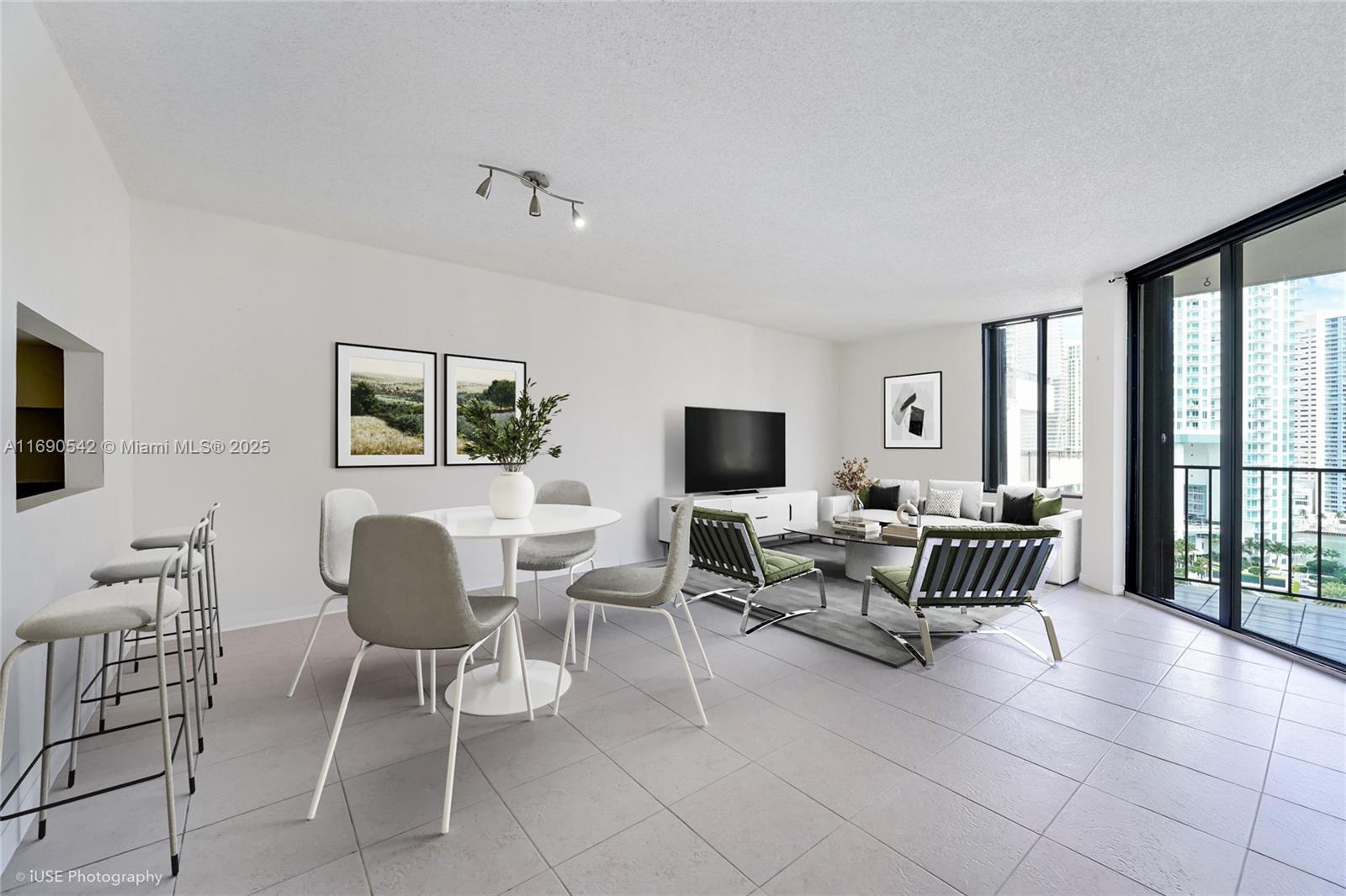Bright and spacious 1 bedroom, 1 bath and 1 half bath apartment with fabulous views of the vibrant city scape and bay in close proximity to the Brickell financial district and Brickell
City Center with beautiful stores and great restaurants. Building has an attended lobby, valet parking, management in site, basketball and tennis courts and more amenities. Unit
has a washer and dryer combo and fully equipped kitchen. Island living at its best in one of the best neighborhoods in Miami. Island has a path all around it ideal for jogging,
walking and exercising next to the bay with magnificent views. The island also has a fine bistro, gourmet market, beauty salon and more
