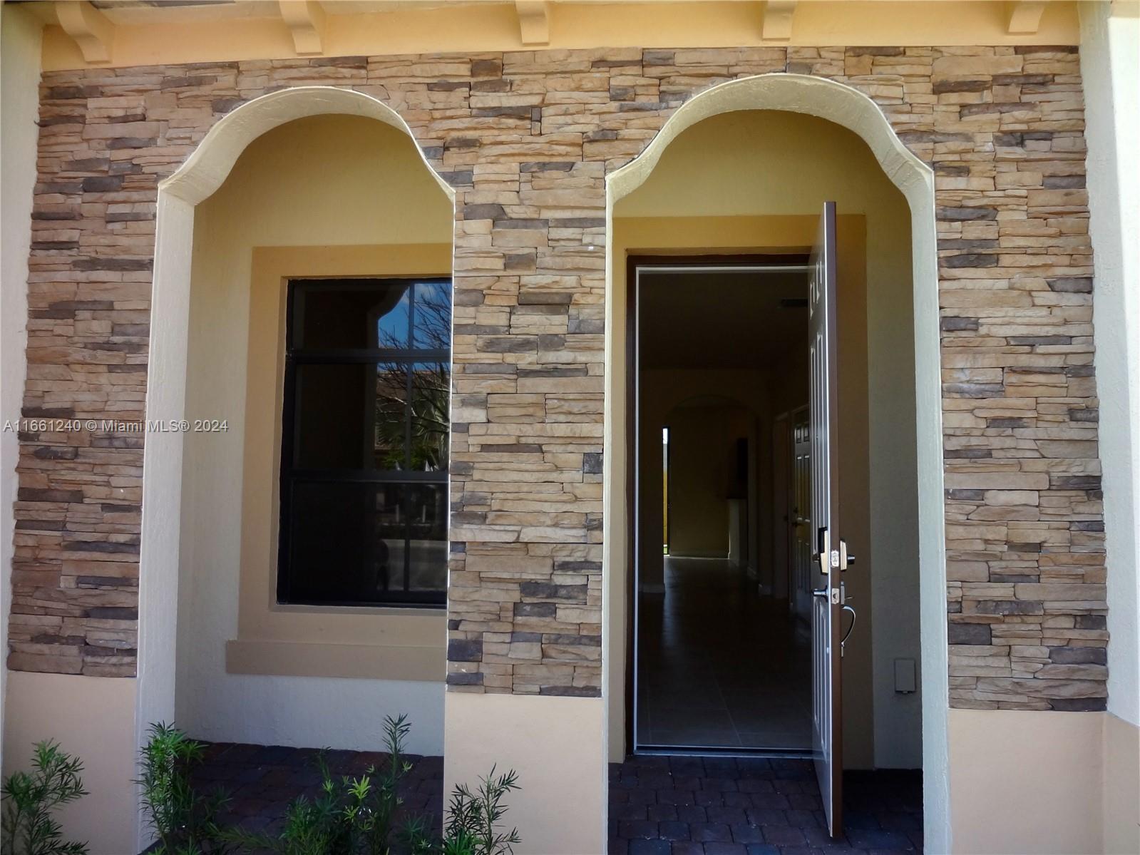 SILVER PALM WEST - Residential Lease