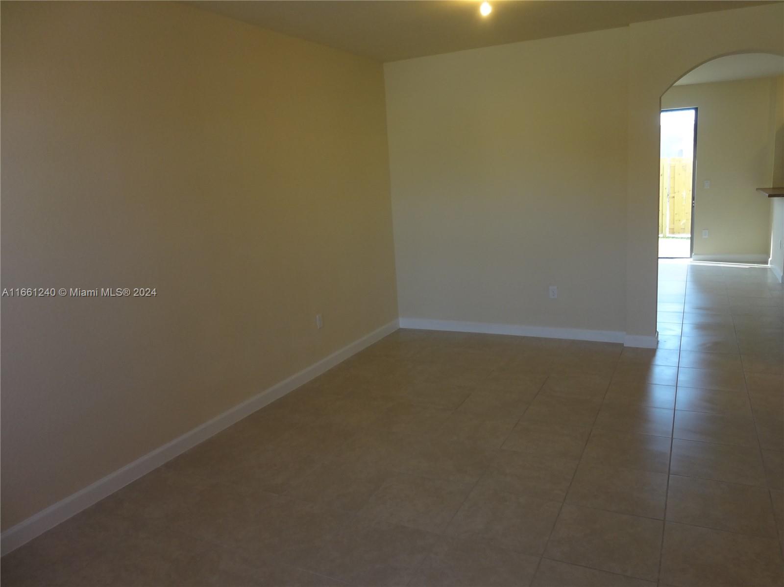 SILVER PALM WEST - Residential Lease