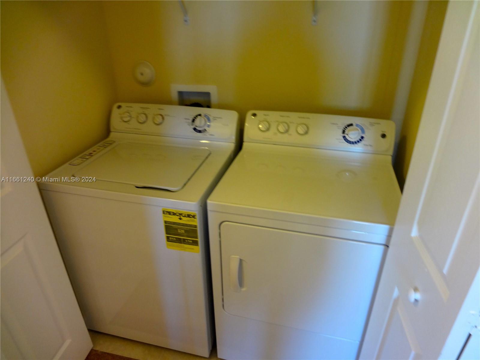 SILVER PALM WEST - Residential Lease