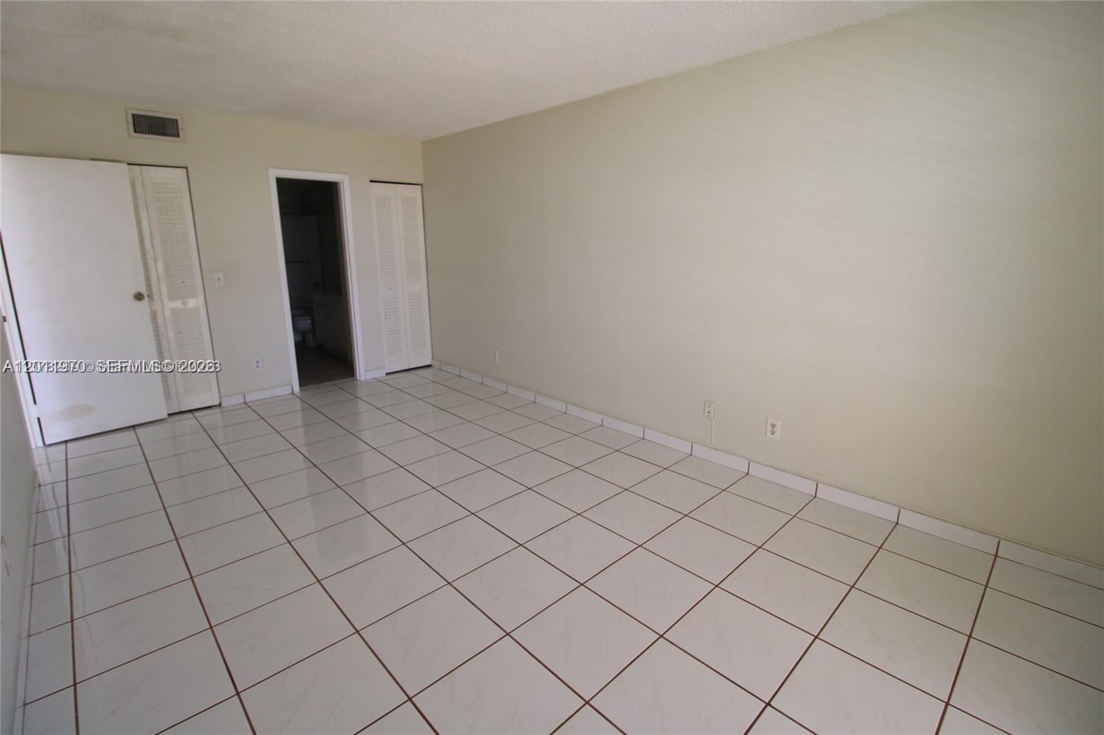 SAILBOAT CAY CONDO - Residential