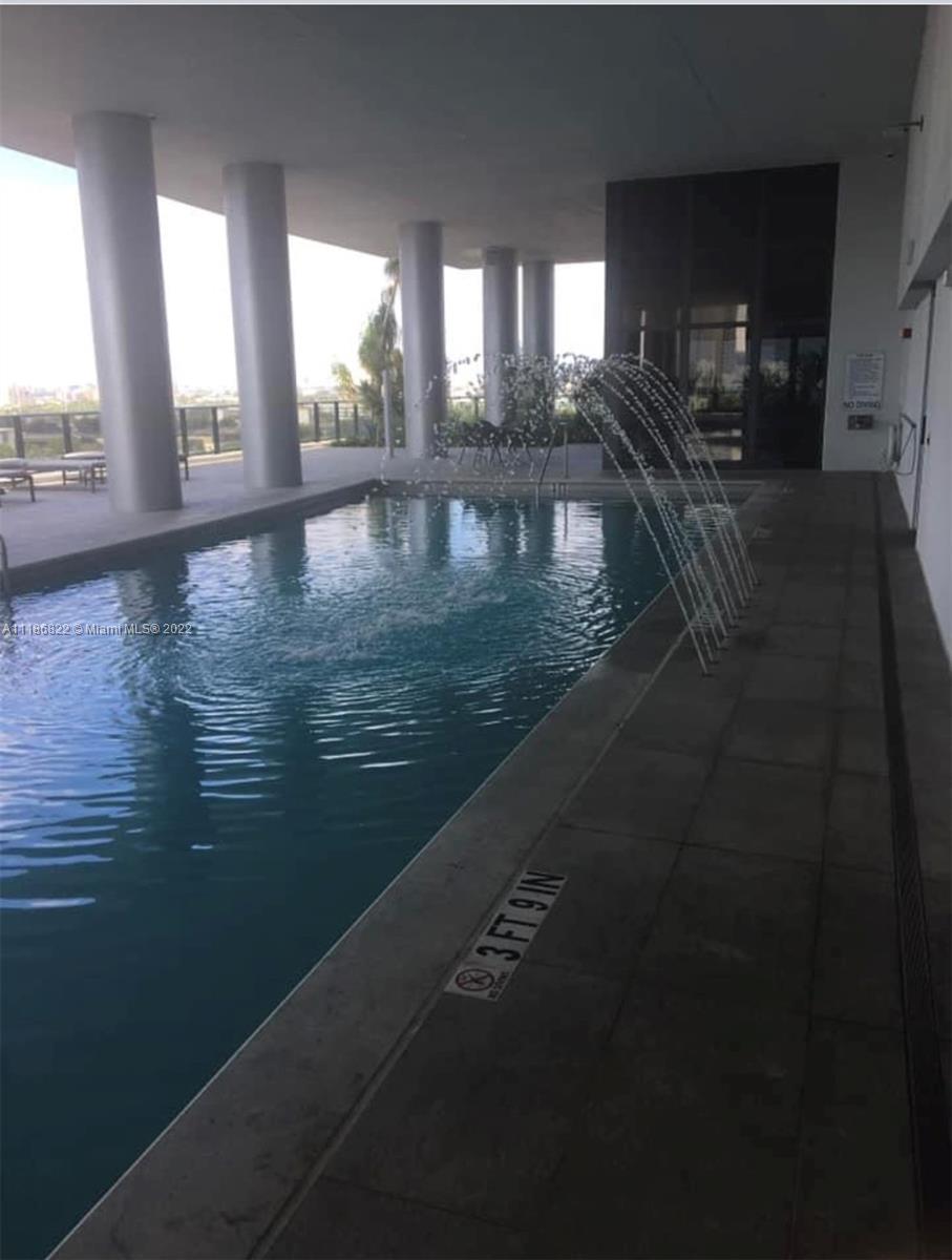 CANVAS CONDO - Residential