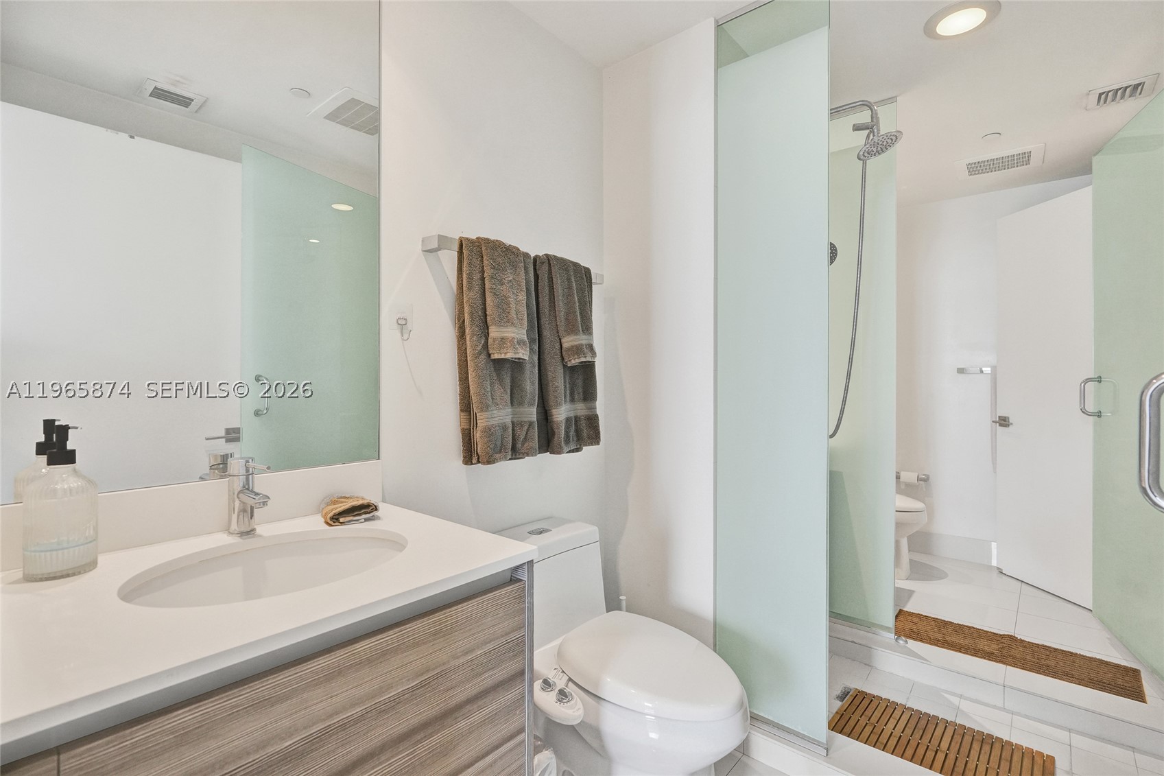 3401 MIDTOWN CONDO - Residential