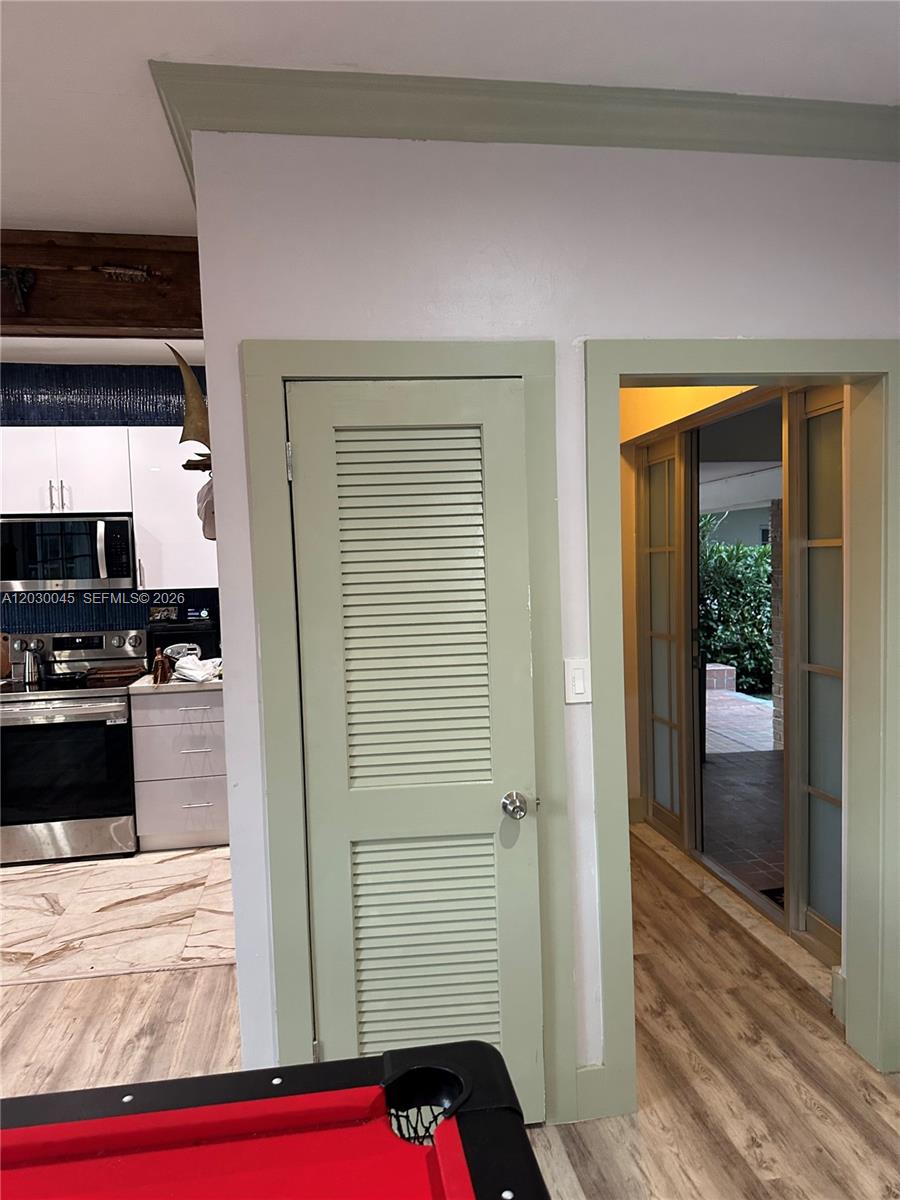 NORMANDY SHORES APTS COND - Residential Lease
