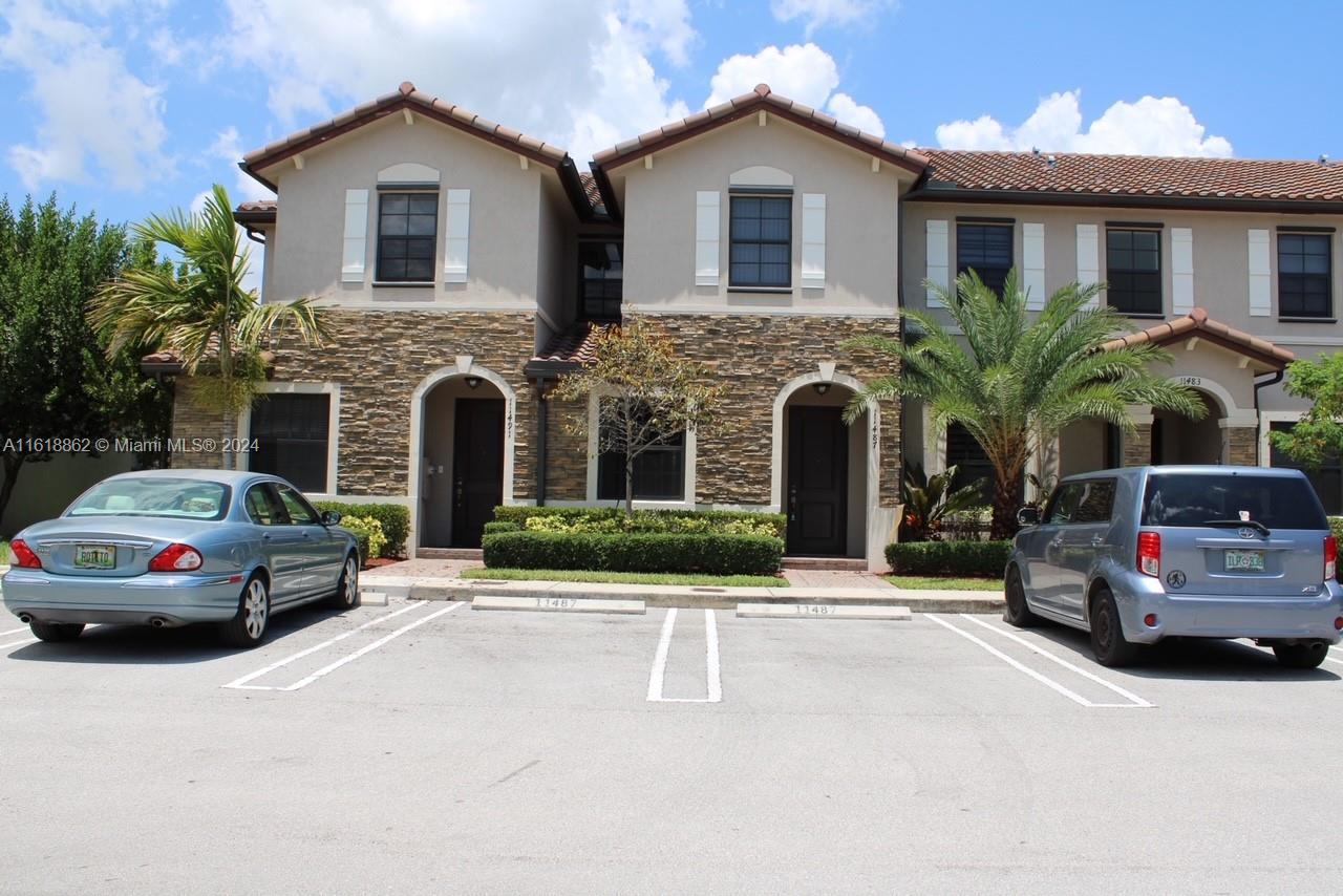 COCO PALM ESTATES - Residential Lease