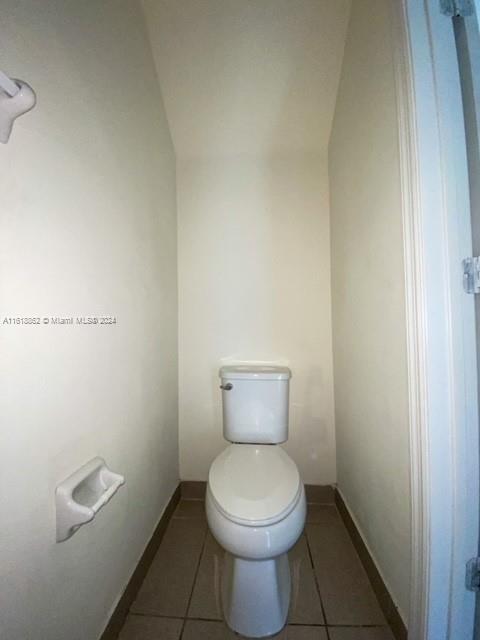 COCO PALM ESTATES - Residential Lease