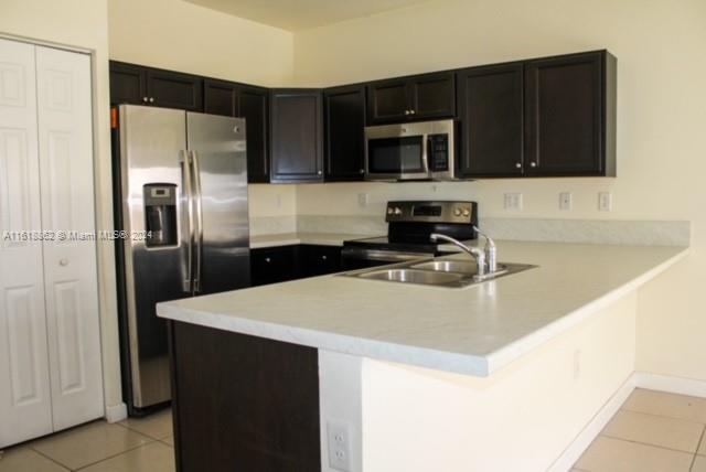 COCO PALM ESTATES - Residential Lease