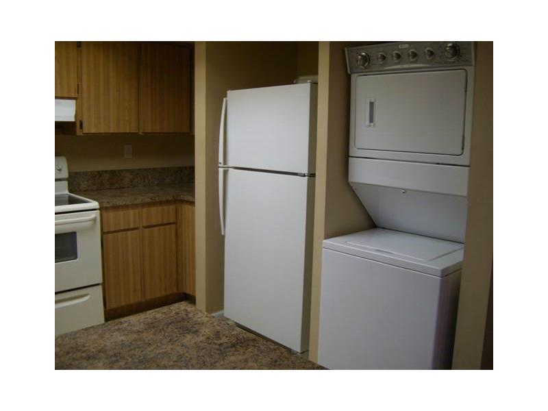 FLAMINGO GARDENS PHASE FO - Residential Lease