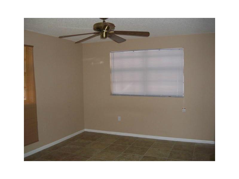 FLAMINGO GARDENS PHASE FO - Residential Lease