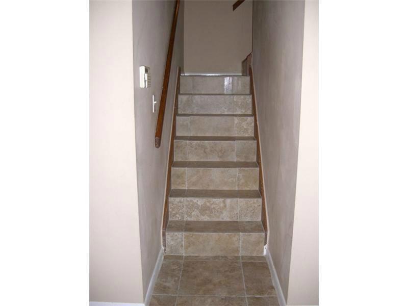 FLAMINGO GARDENS PHASE FO - Residential Lease