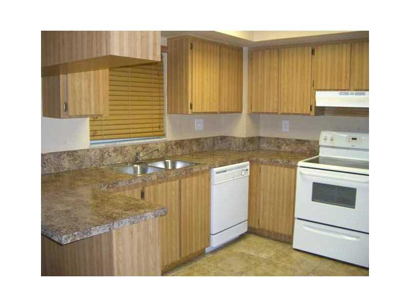 FLAMINGO GARDENS PHASE FO - Residential Lease