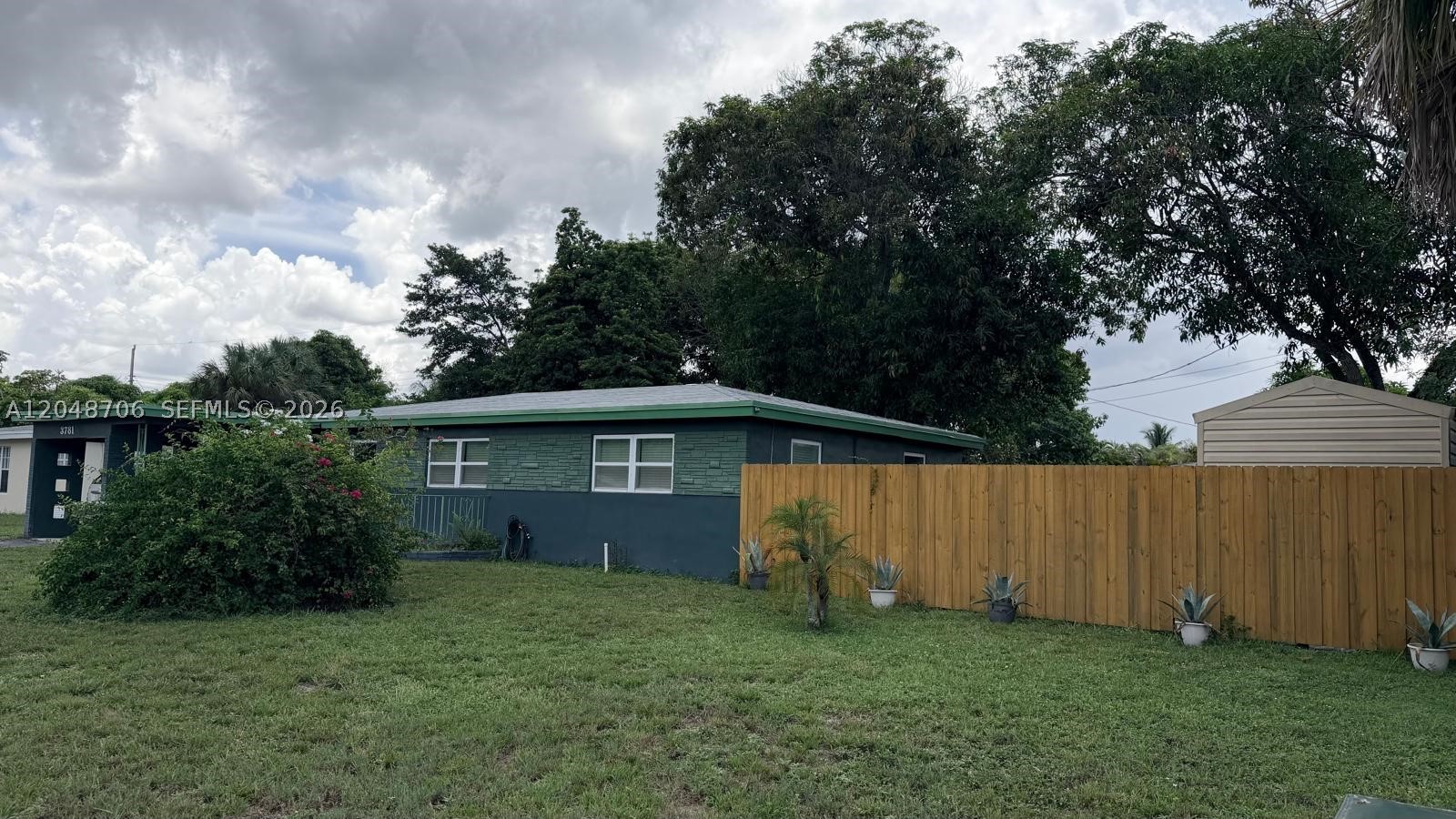 MELROSE PARK SEC 7 - Residential Lease
