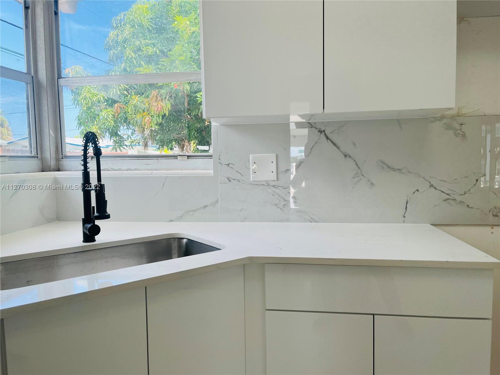 MELROSE MANOR - Residential