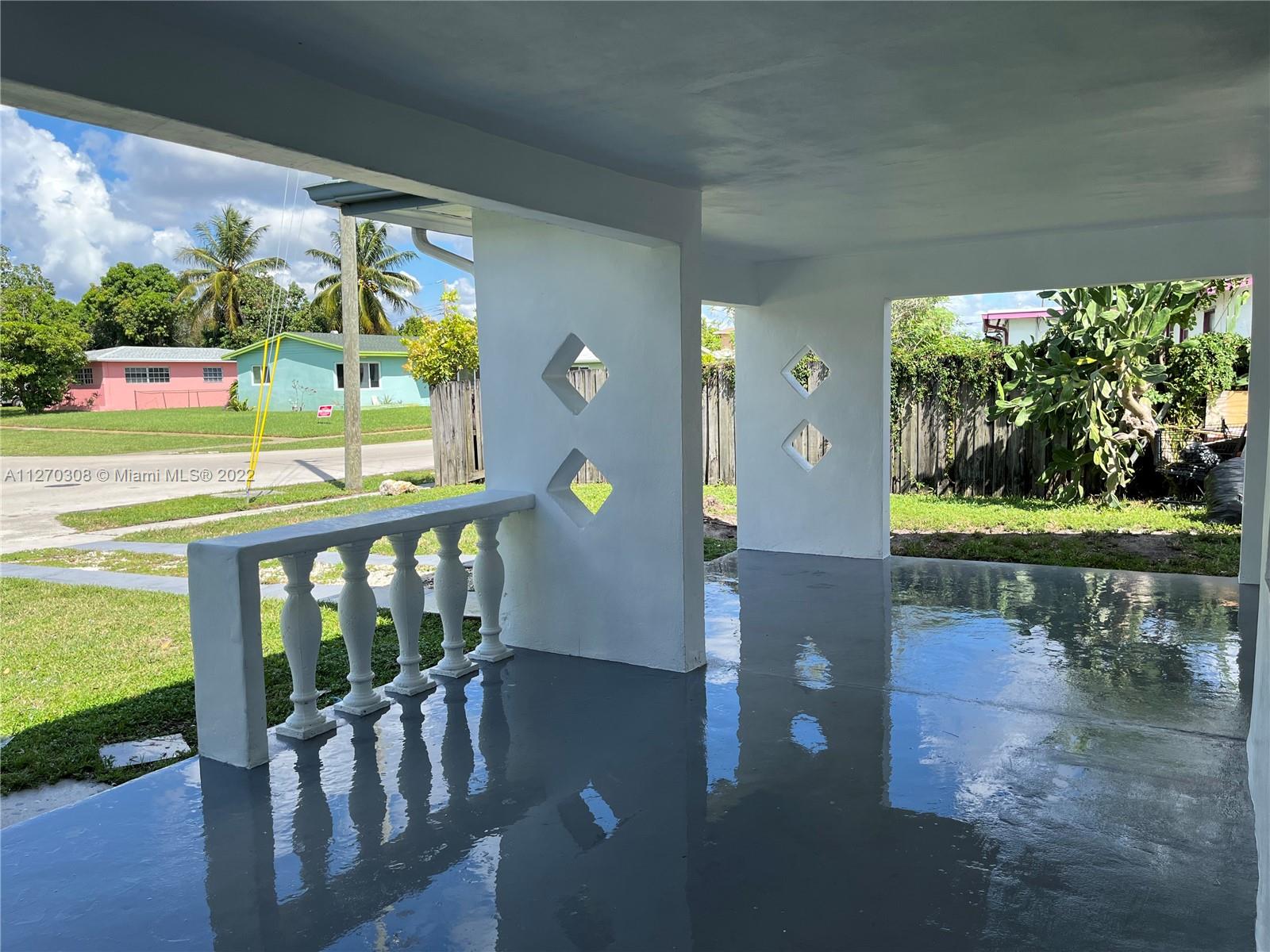 MELROSE MANOR - Residential